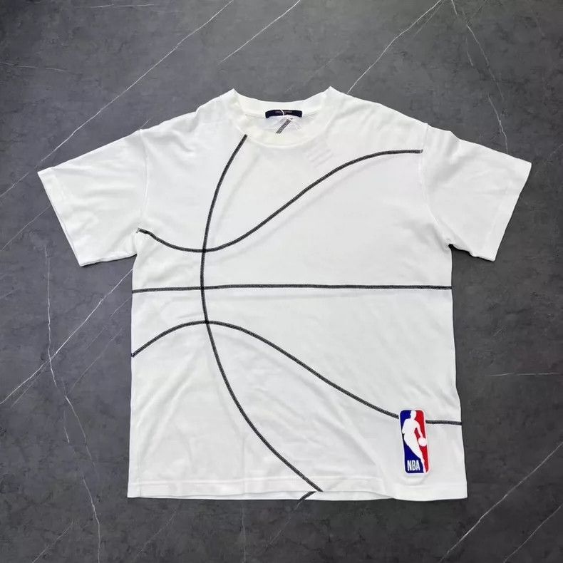 Louis Vuitton louis vuitton nba graphic short sleeve t-shirt-dmc Size US M / EU 48-50 / 2 - 1 Thumbnail