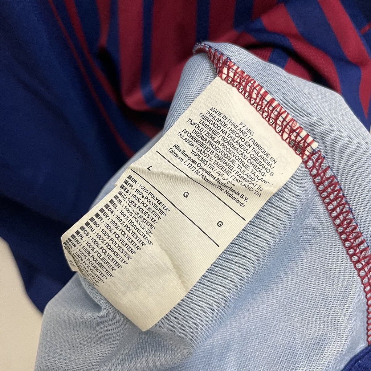Nike SPECIAL EDITION‼️ Barcelona 2017/18 Iniesta Infinity Jersey Size US L / EU 52-54 / 3 - 11 Thumbnail
