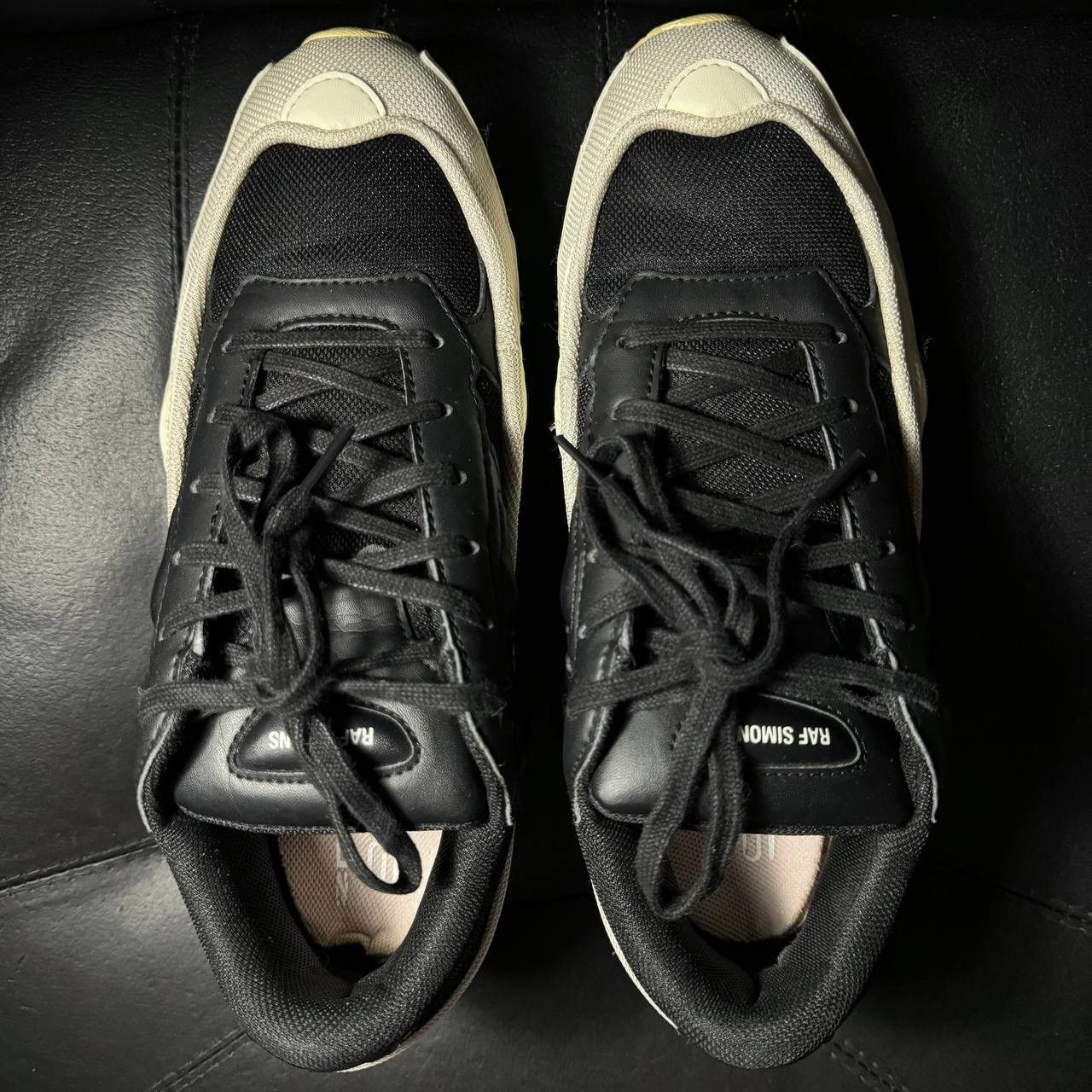 Adidas × Raf Simons 9,5us sneakers Adidas Raf Simons Ozweego White Black fw18 Size US 9.5 / EU 42-43 - 7 Thumbnail