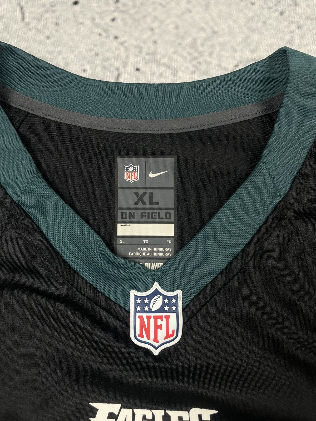 Nike Nike XL – Philadelphia Eagles #11 Carson Wentz NFL Jersey eg Size US XL / EU 56 / 4 - 4 Thumbnail