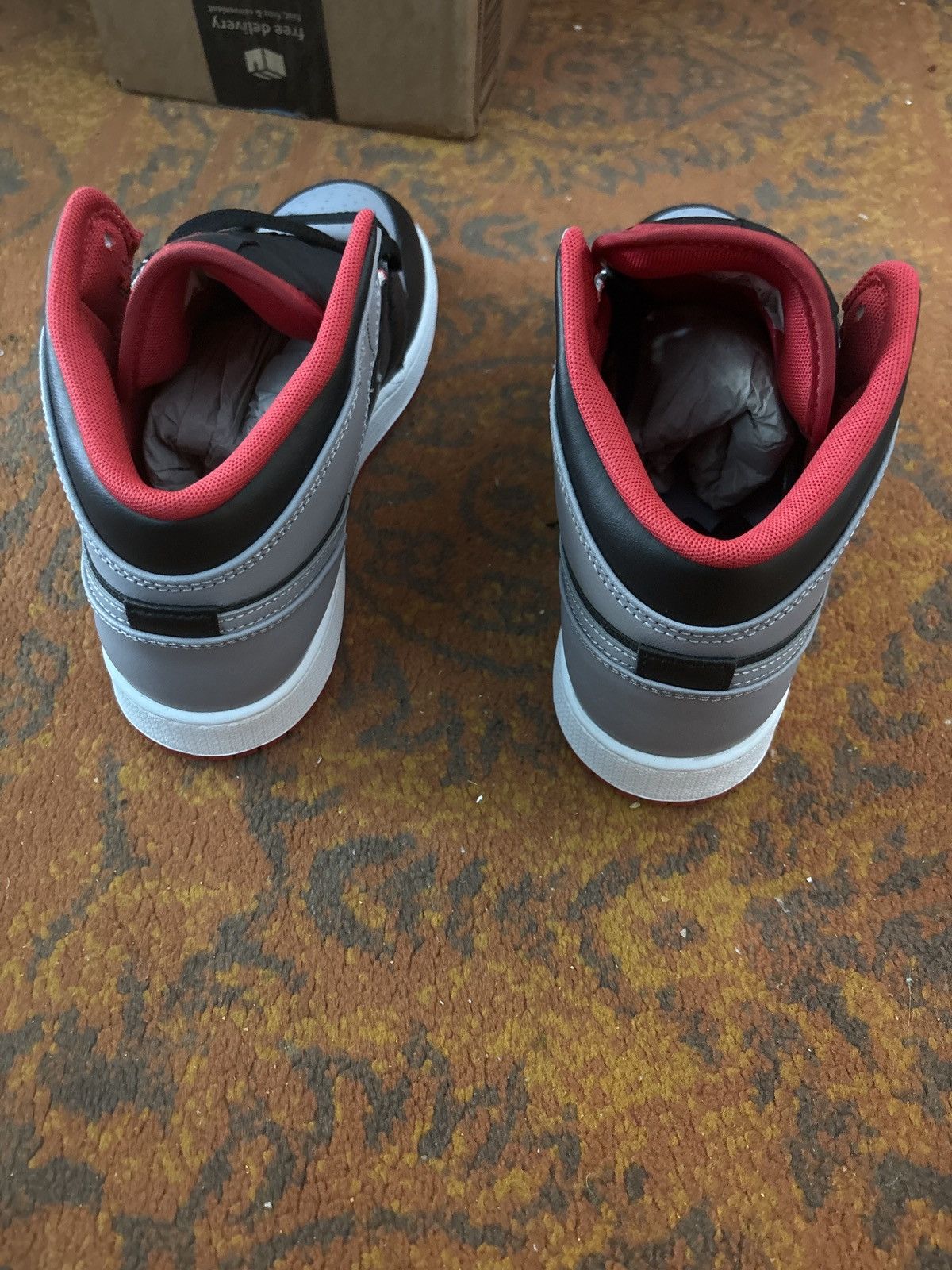 Jordan Brand black/cement grey-fire red air jordan 1 mid (gs) Size US 8.5 / IT 38.5 - 4 Thumbnail