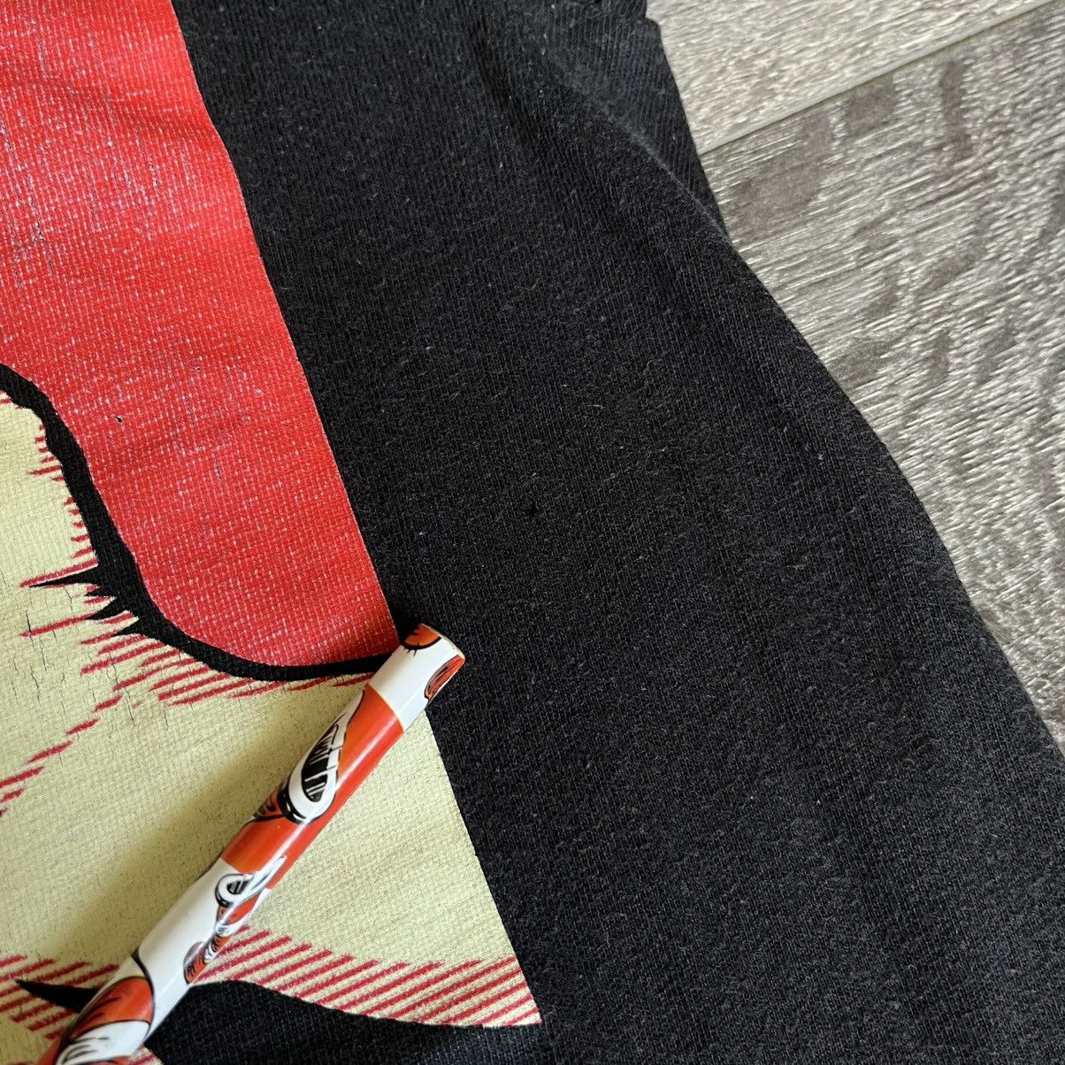 Obey × Vintage Vintage 2000s Obey Are We Betraying the Planet Political Tee Size US M / EU 48-50 / 2 - 6 Thumbnail