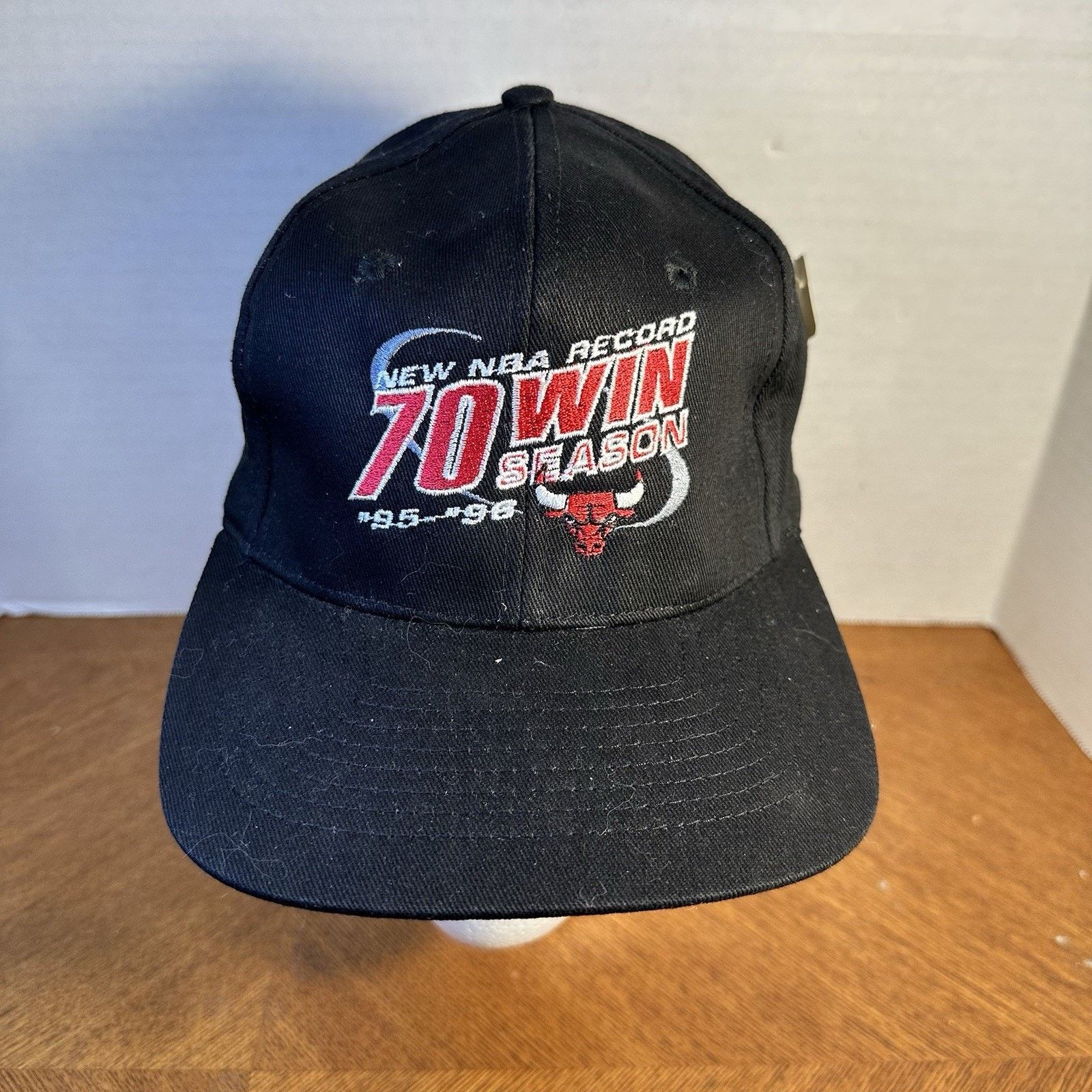 Other VTG 1996 Chicago Bulls NBA Record 70 Wins Snapback Hat New Size ONE SIZE - 1 Thumbnail