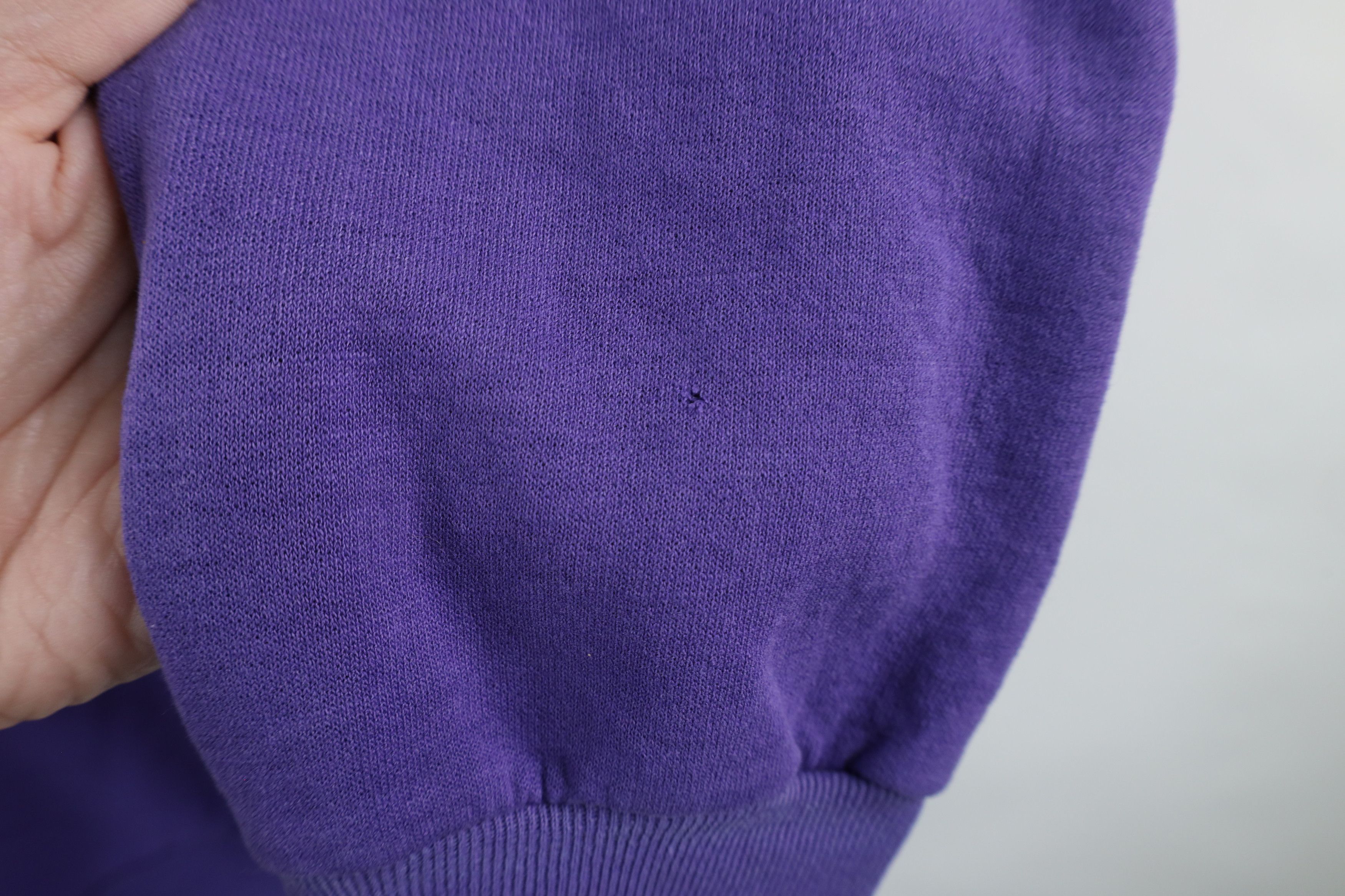 Vintage Vintage 90s Streetwear Alaska Polar Bear Sweatshirt Size L / US 10 / IT 46 - 9 Thumbnail