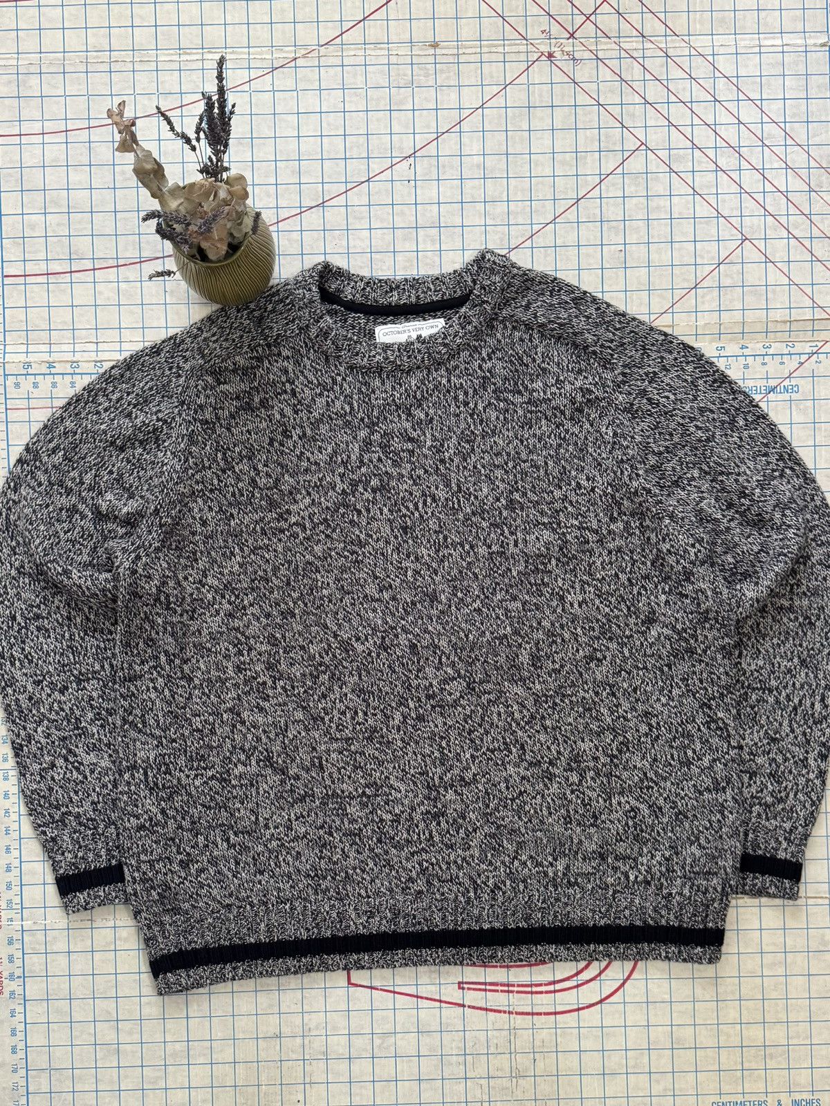 Drake × October's Very Own × Roots Roots x Octobers Very Own OVO Salt & Pepper Knit Sweater XXL Size US XXL / EU 58 / 5 - 2 Thumbnail