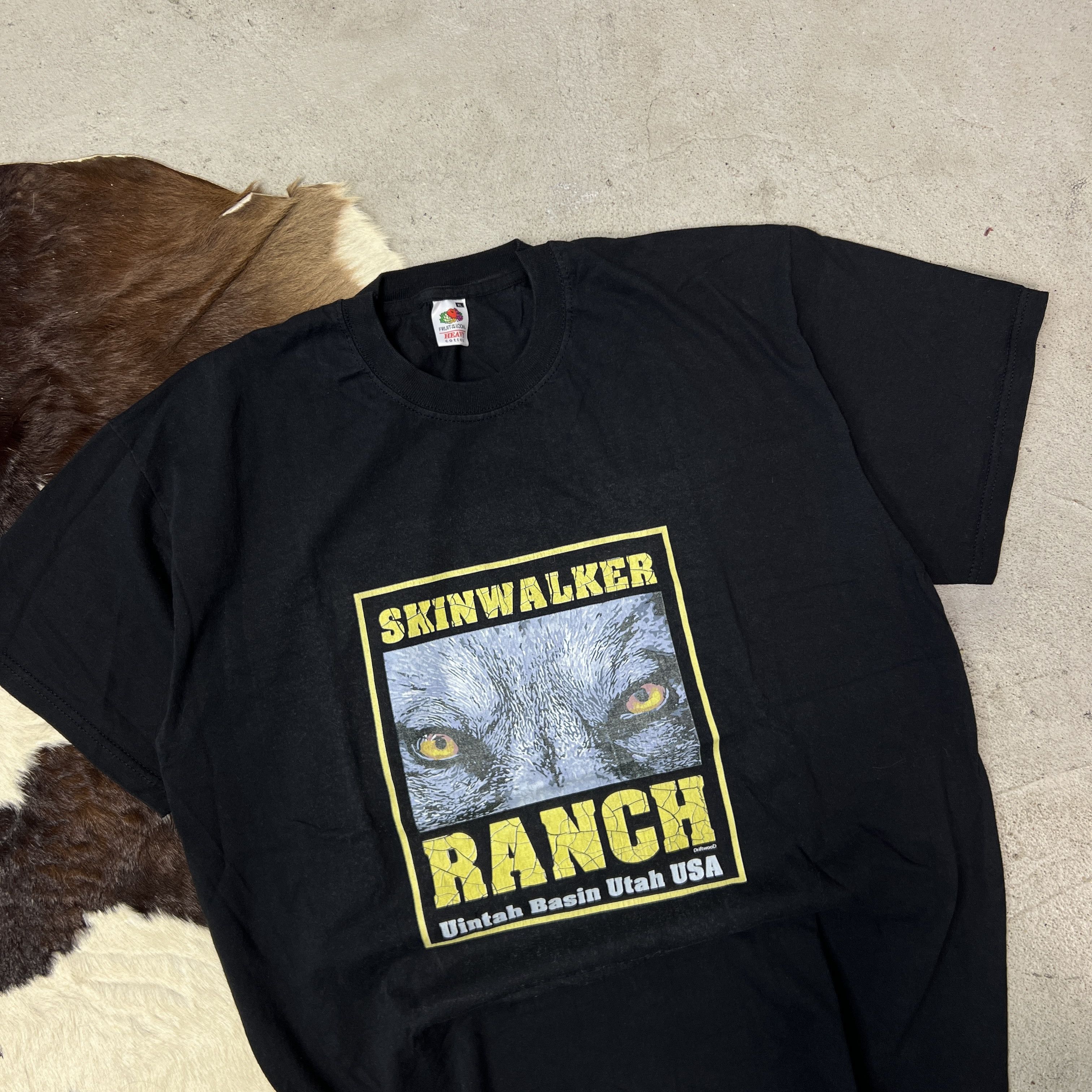 Vintage Vintage Streetwear Skinwalker Ranch Printed T-shirt Y2K Size US XL / EU 56 / 4 - 3 Thumbnail