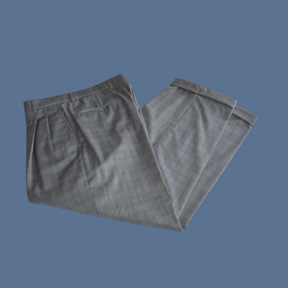 Hart Schaffner Marx Hart Schaffner Marx Dress Pants 100% Wool Pleated Cuffed Gray 33 Regular /28.5 Men Pants Front Pleat Front Vintage No Size US 33 - 1 Thumbnail