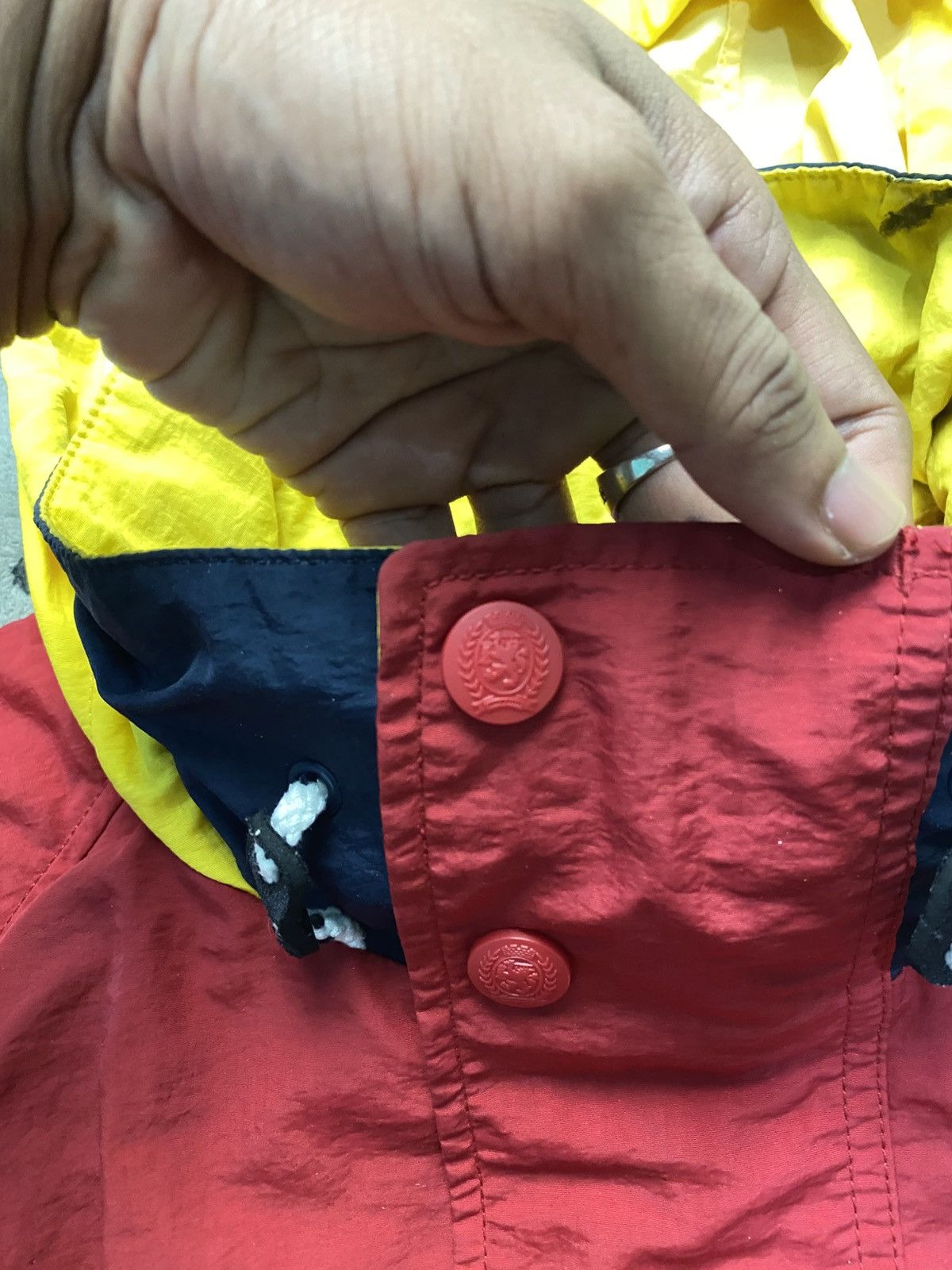 Tommy Hilfiger Vintage 90’s Tommy Hilfiger Full Zip Light Jacket block Size US L / EU 52-54 / 3 - 8 Thumbnail