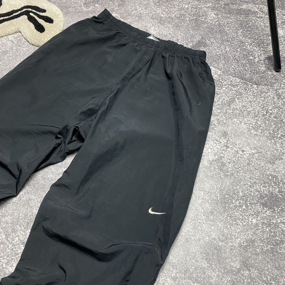 Other Vintage Nike Tracked Nylon y2k small swoosh pants Size US 30 / EU 46 - 3 Thumbnail