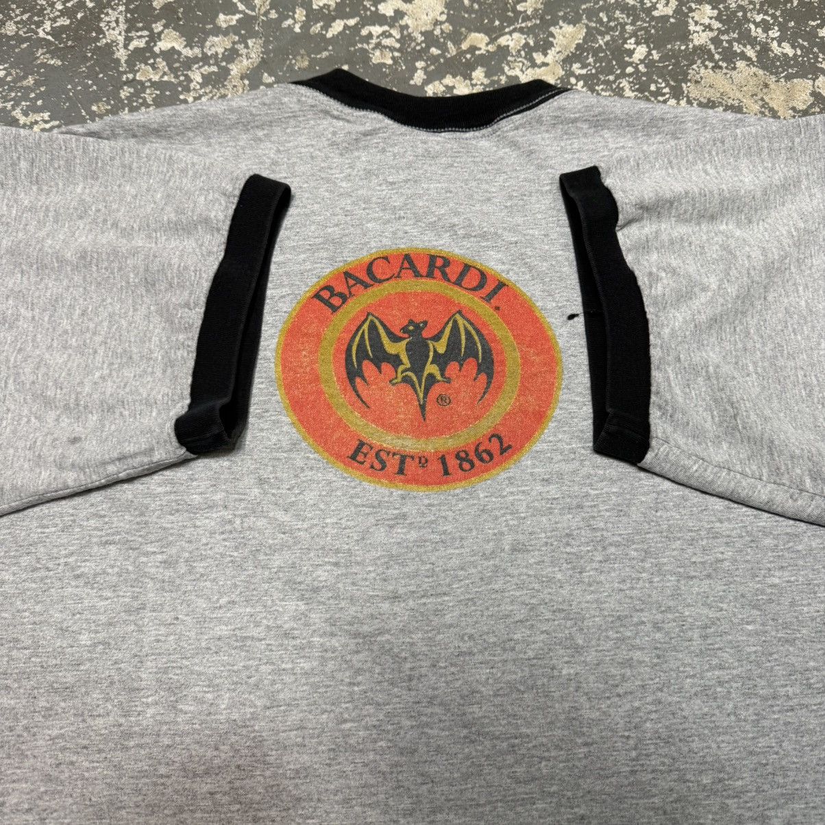Vintage Vintage Bacardi Bat Grey Beer Alcohol Tshirt 90s Size US XL / EU 56 / 4 - 7 Thumbnail