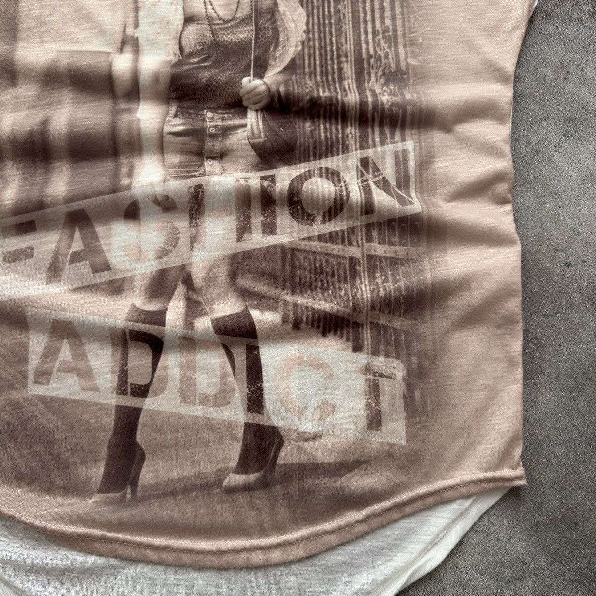 20471120 × Japanese Brand × Vintage Super Sexy Vintage Y2K T-Shirt Size M / US 6-8 / IT 42-44 - 6 Thumbnail