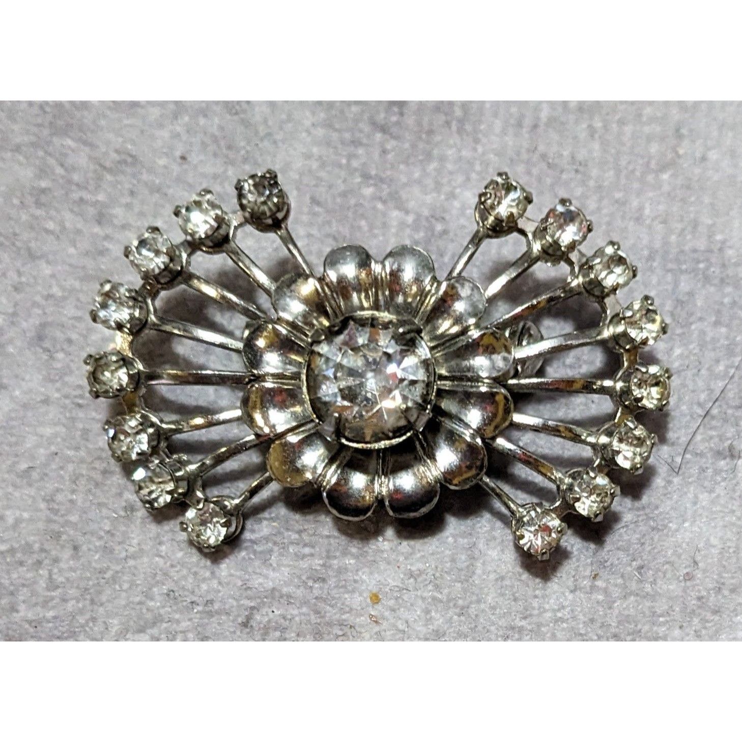 Other Vintage 50s Atomic Sunburst Silver Tone Rhinestone Brooch Size ONE SIZE - 4 Thumbnail