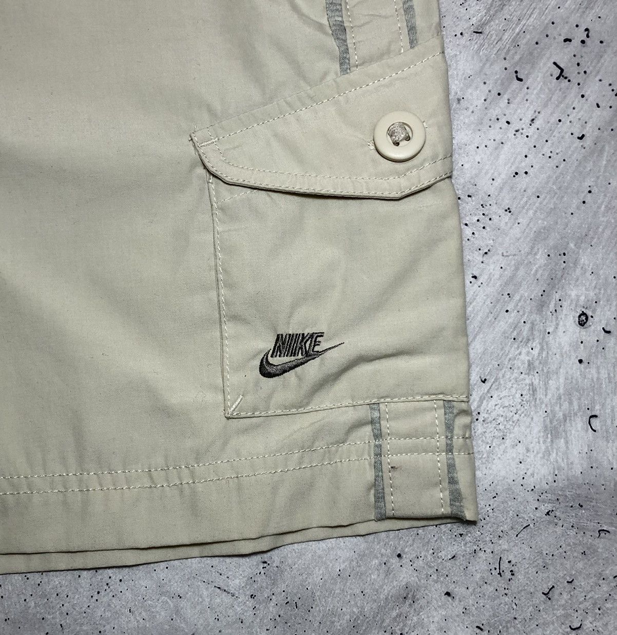 Nike × Vintage Vintage Nike Logo Cargo Shorts Size 30" / US 8 / IT 44 - 8 Thumbnail