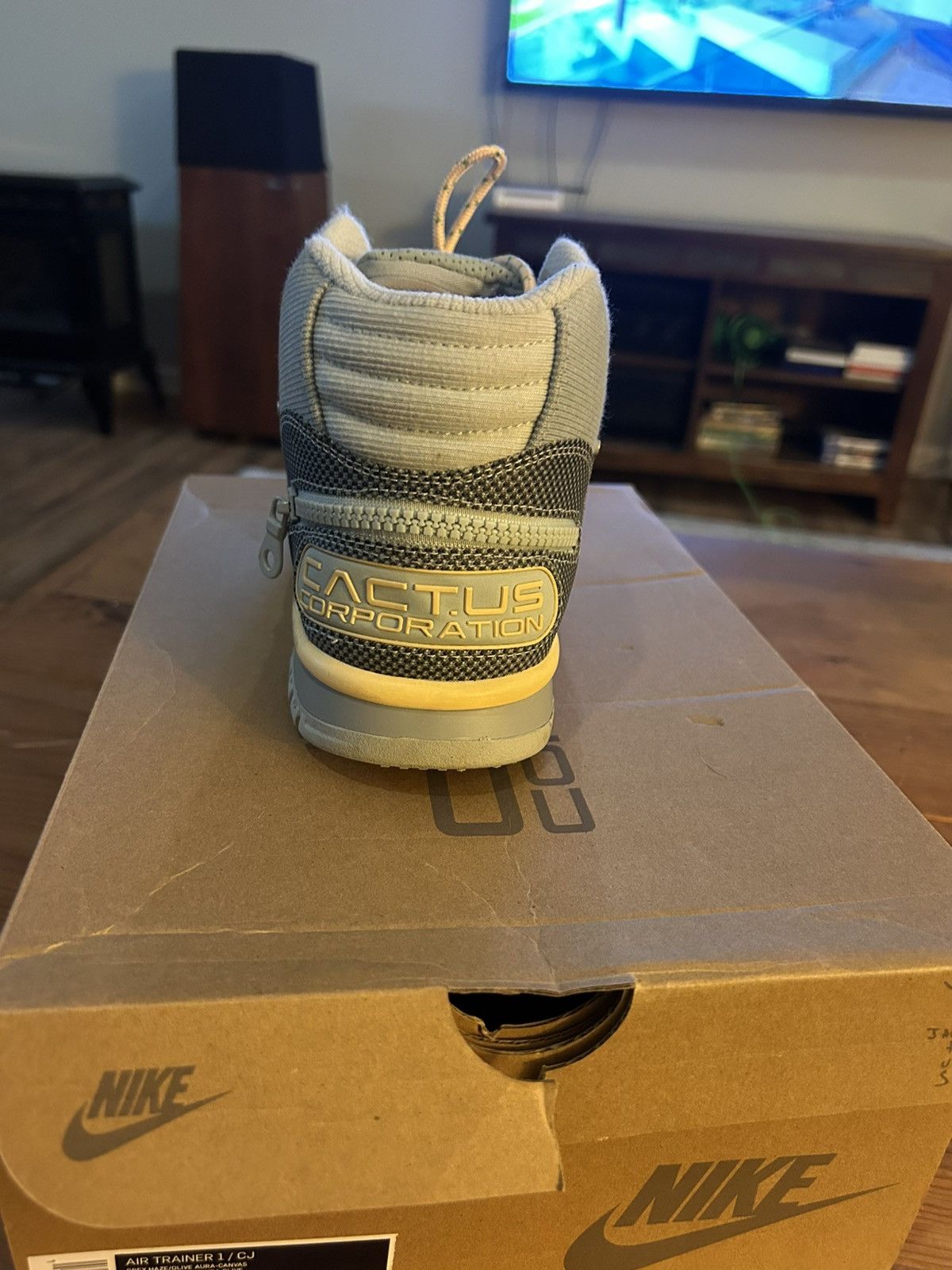Nike × Travis Scott Cactus Jack X Nike Air Trainer 1 Size US 12 / EU 45 - 4 Thumbnail