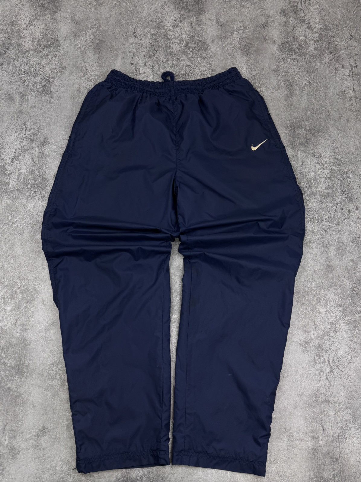 Nike Nike Men Lightweight Track Pants Navy Size L Size US 33 - 1 Thumbnail