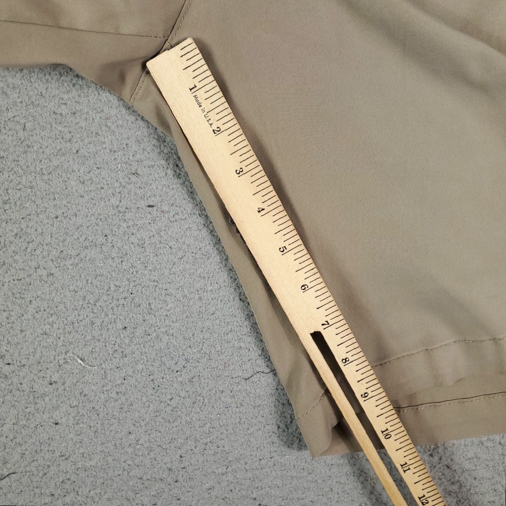 Vintage Greg Norman Mens Chino Shorts 40 Beige Flat Front Belt Loops Pockets Logo 40 in Waist Regular Size US 40 / EU 56 - 6 Thumbnail