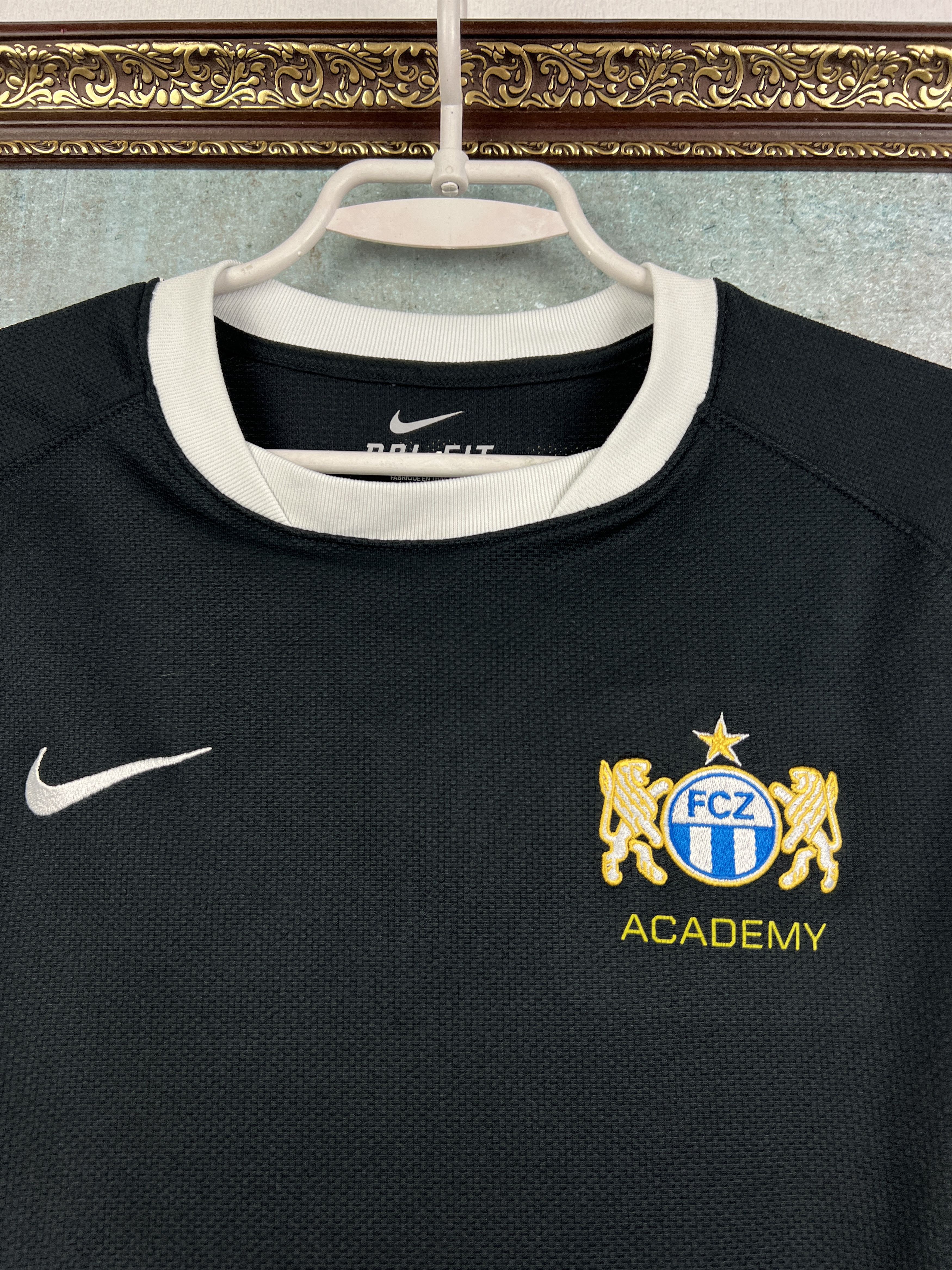 Nike Zurich Away football shirt Long Sleeve U13 Match Worn Jersey Size US S / EU 44-46 / 1 - 3 Thumbnail