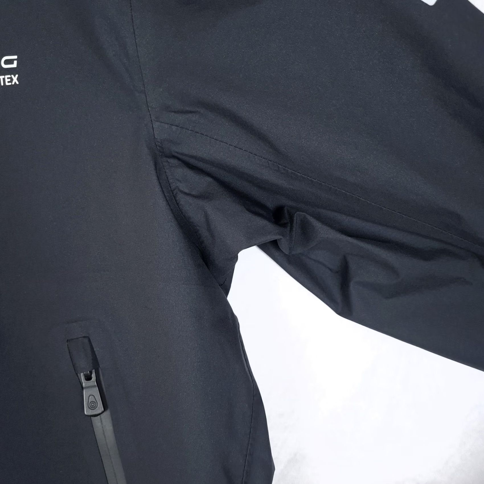 Vintage Sail Racing Jacket Mens L Black Breathable Hooded Waterproof Sailing Spray Windbreaker Size US L / EU 52-54 / 3 - 7 Thumbnail