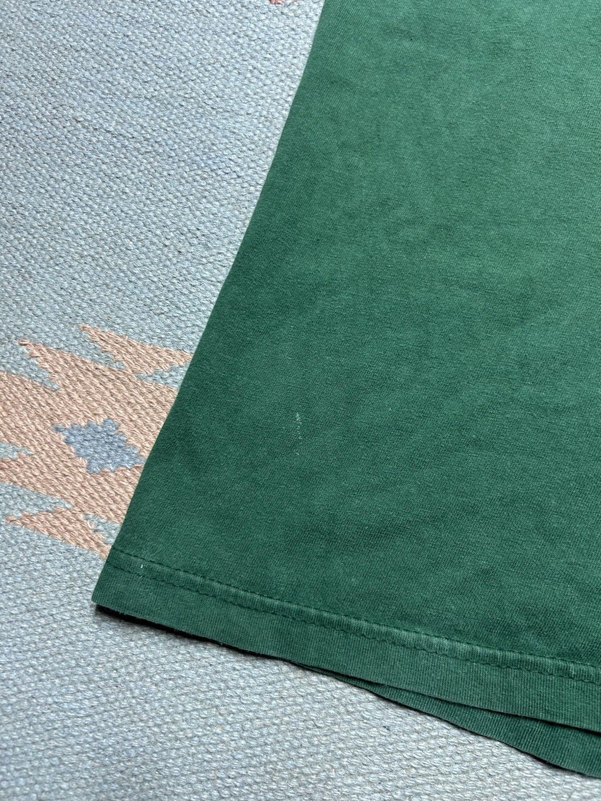 Vintage 90s blank t shirt forest green Hanes beefy cotton faded larg Size US L / EU 52-54 / 3 - 2 Thumbnail