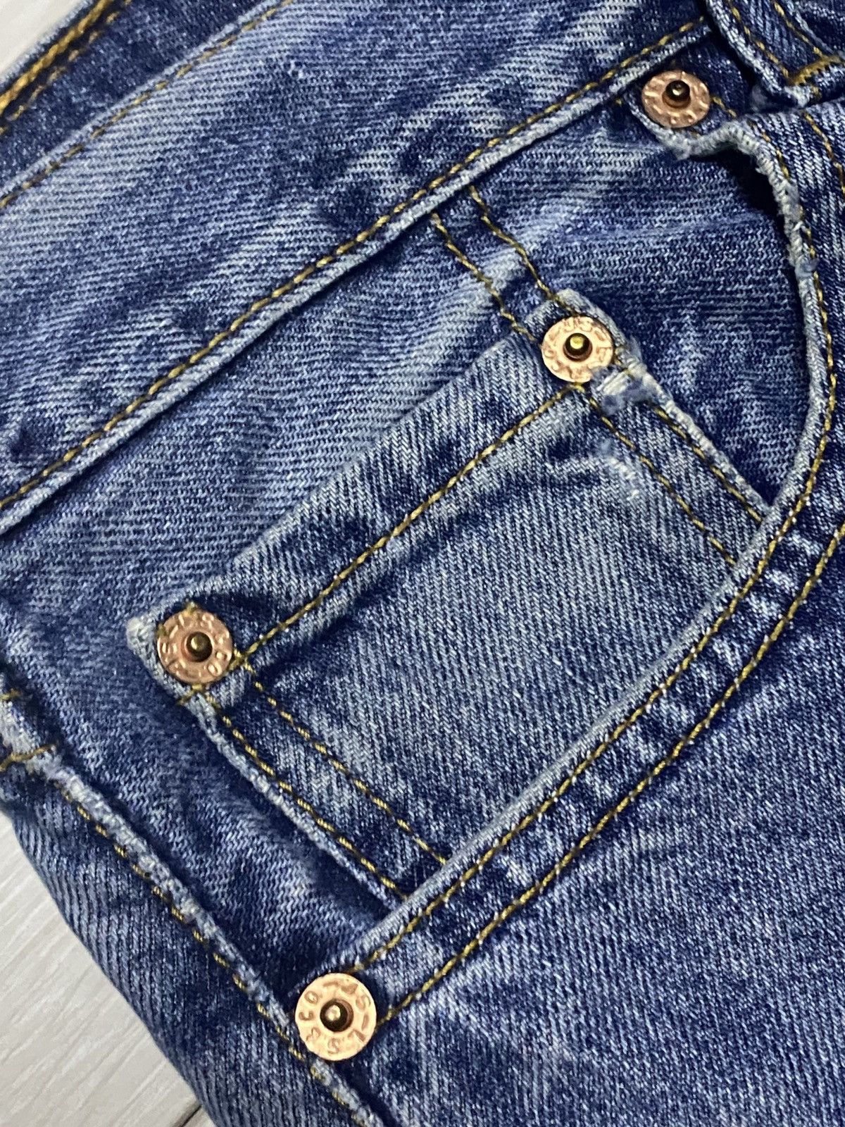 Vintagw Levis 508 90s Faded Wash Distressed Loose Jeans