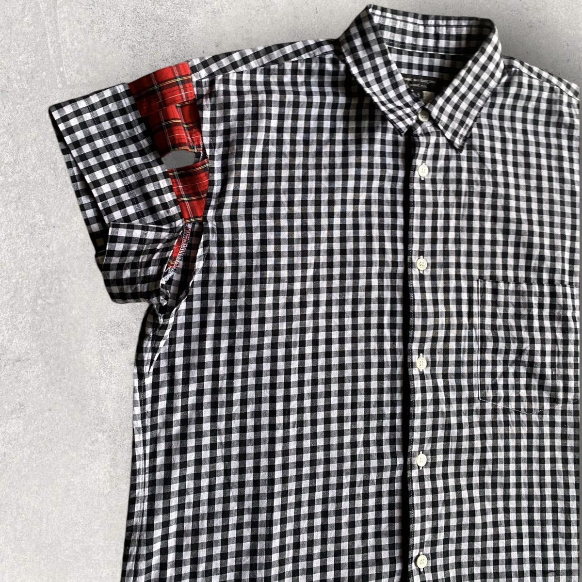Comme des Garcons SS11 Cut Out Sleeves Shirt Size US S / EU 44-46 / 1 - 3 Thumbnail