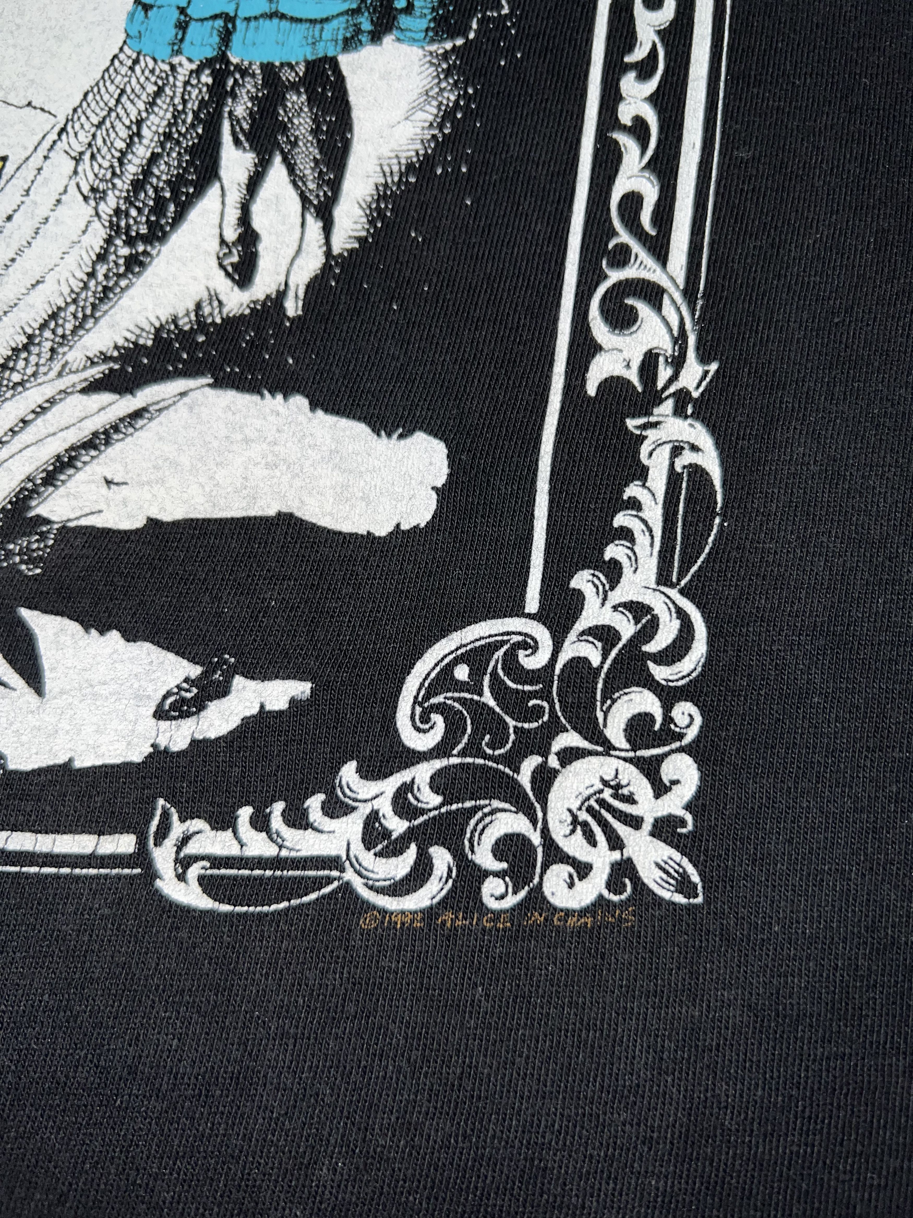 Band Tees Vintage 1992 Alice in Chains Wonderland Black T-shirt Size US XL / EU 56 / 4 - 8 Thumbnail