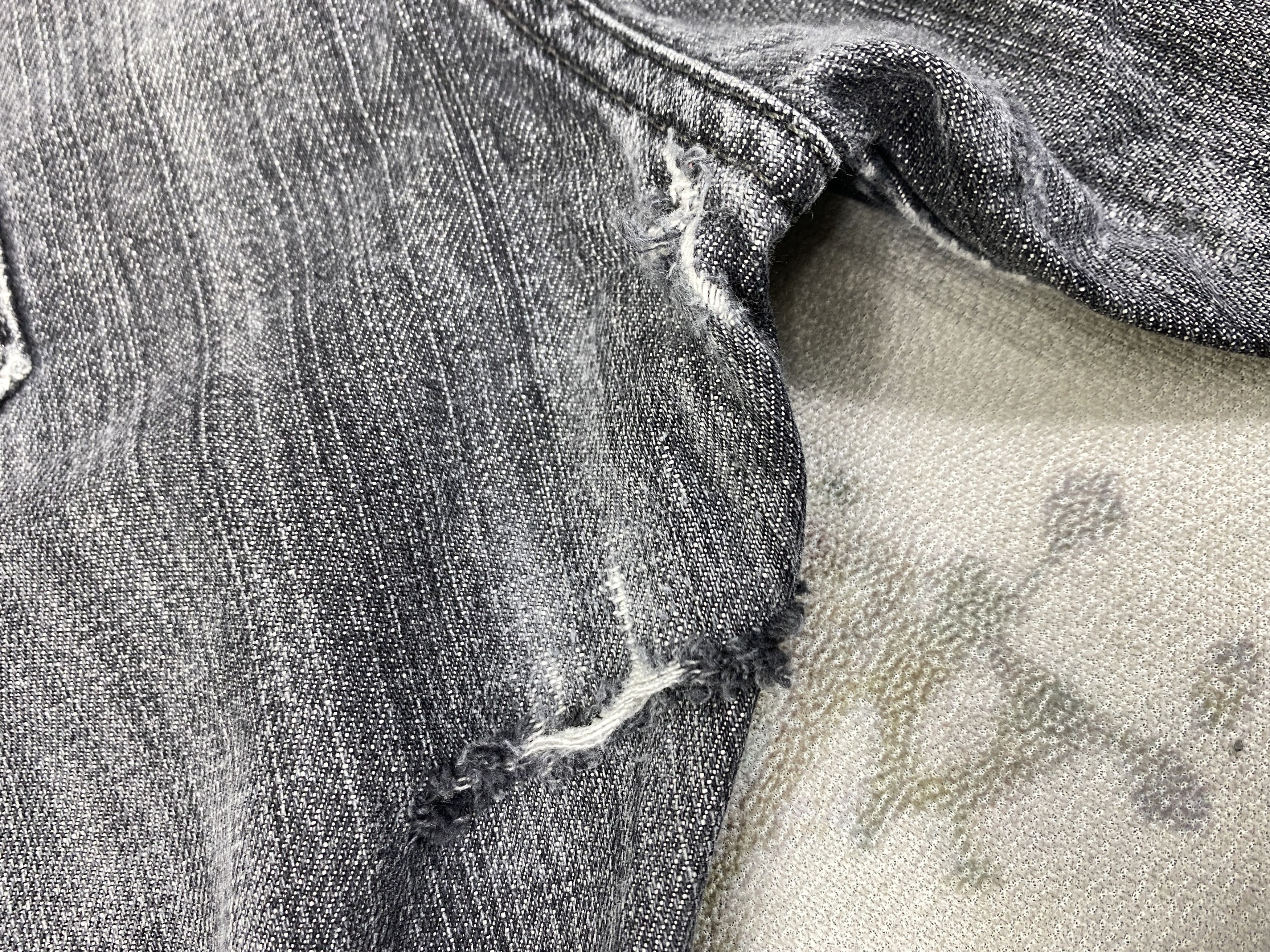 Levi's Black Vintage Levi's 514 Jeans 31x30 Denim -JN2086 Size US 31 - 14 Thumbnail