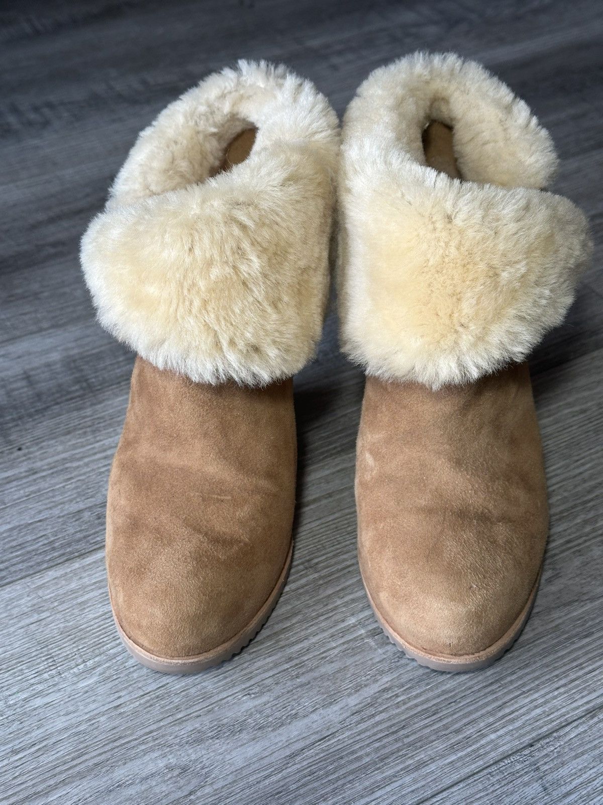 Ugg UGG Classic Mondri Cuff Wedge Boots Size US 6.5 / IT 36.5 - 2 Thumbnail