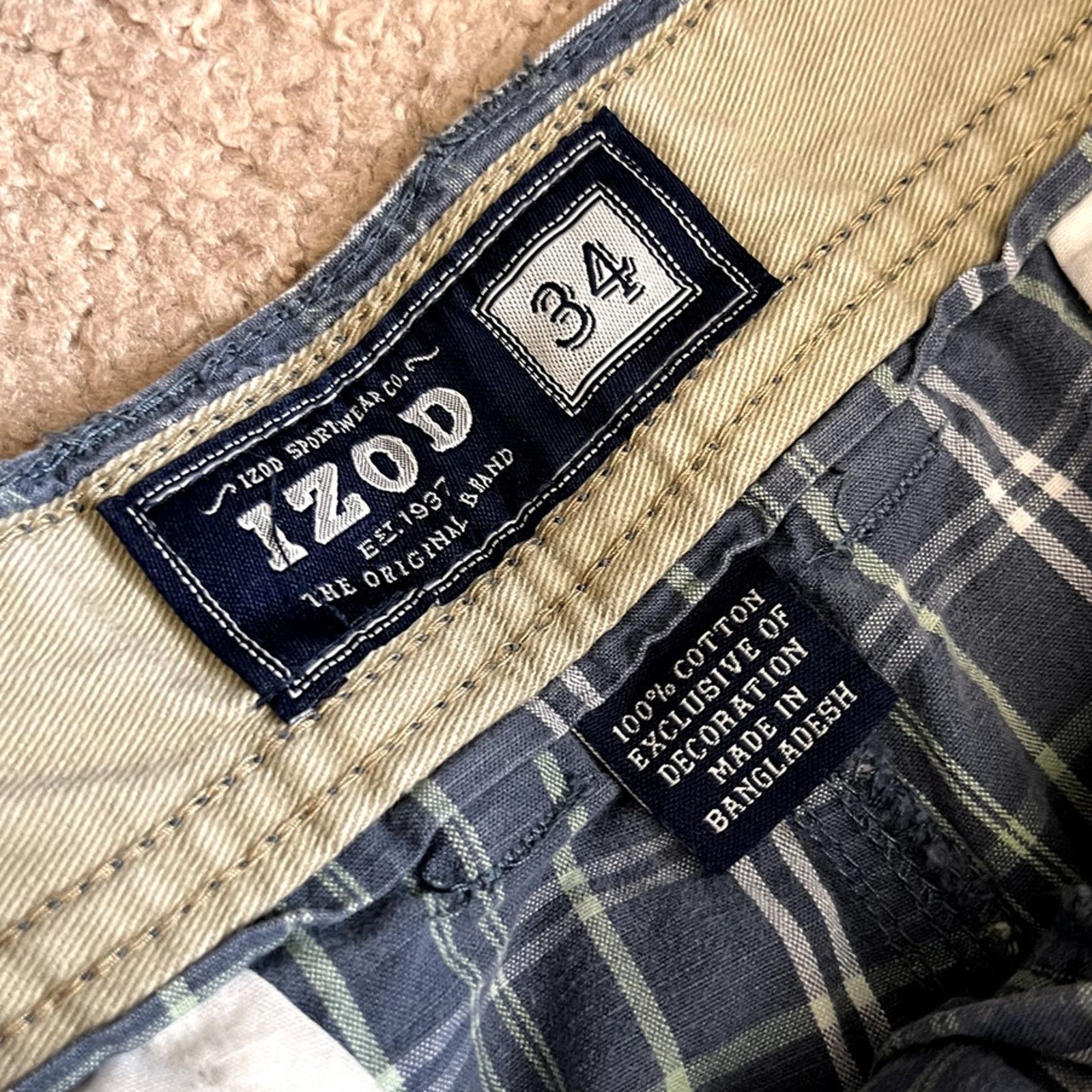 Izod Men's Plaid Izod Cargo Shorts 34 Size US 34 / EU 50 - 5 Thumbnail