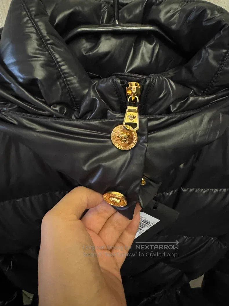 Versace Versace Women's down jackets Size S / US 4 / IT 40 - 3 Thumbnail