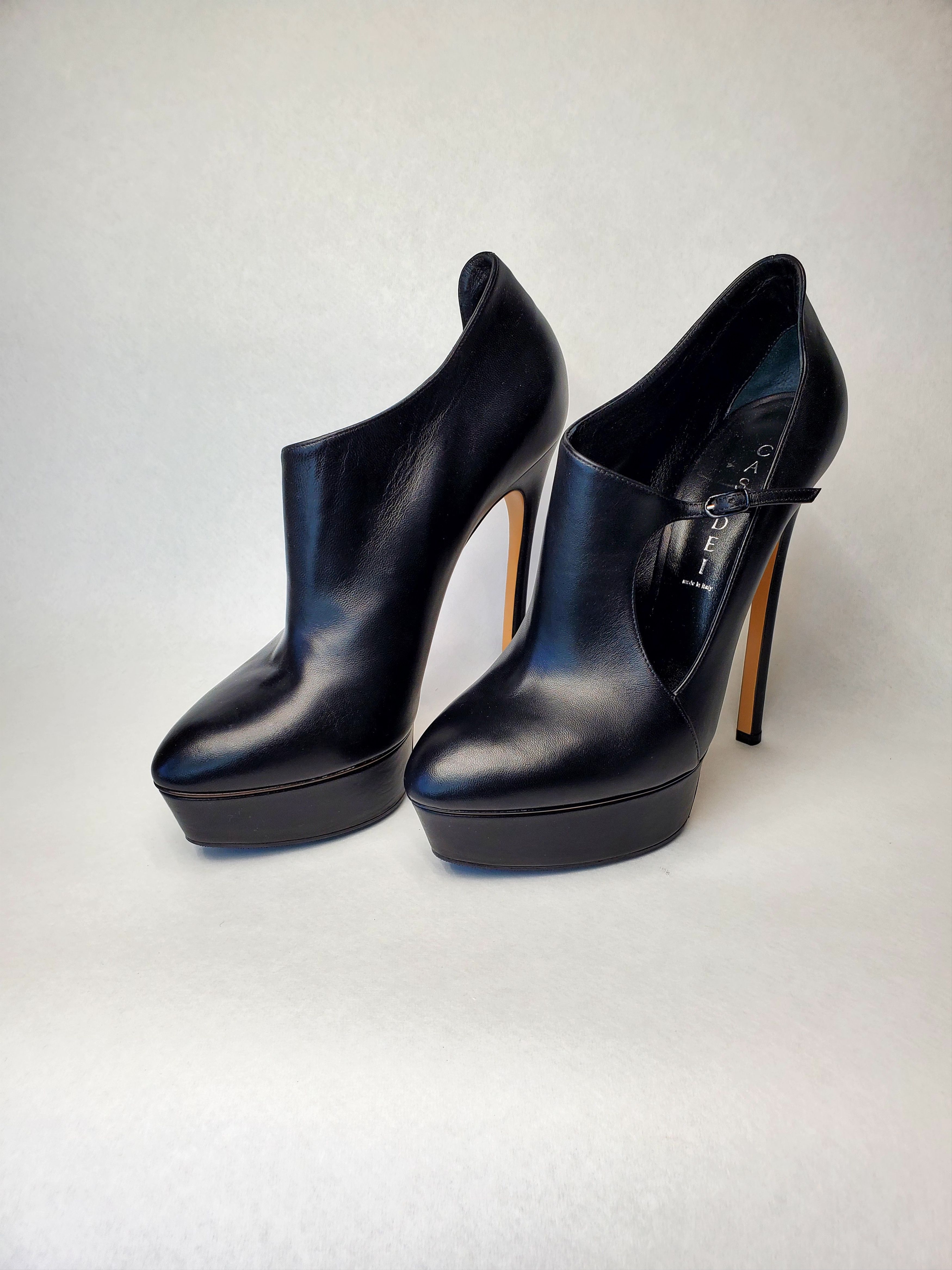 Casadei asadei Black Leather Ankle Boots 40 – New w/ Box & Dust Bag Size US 10 / IT 40 - 5 Thumbnail