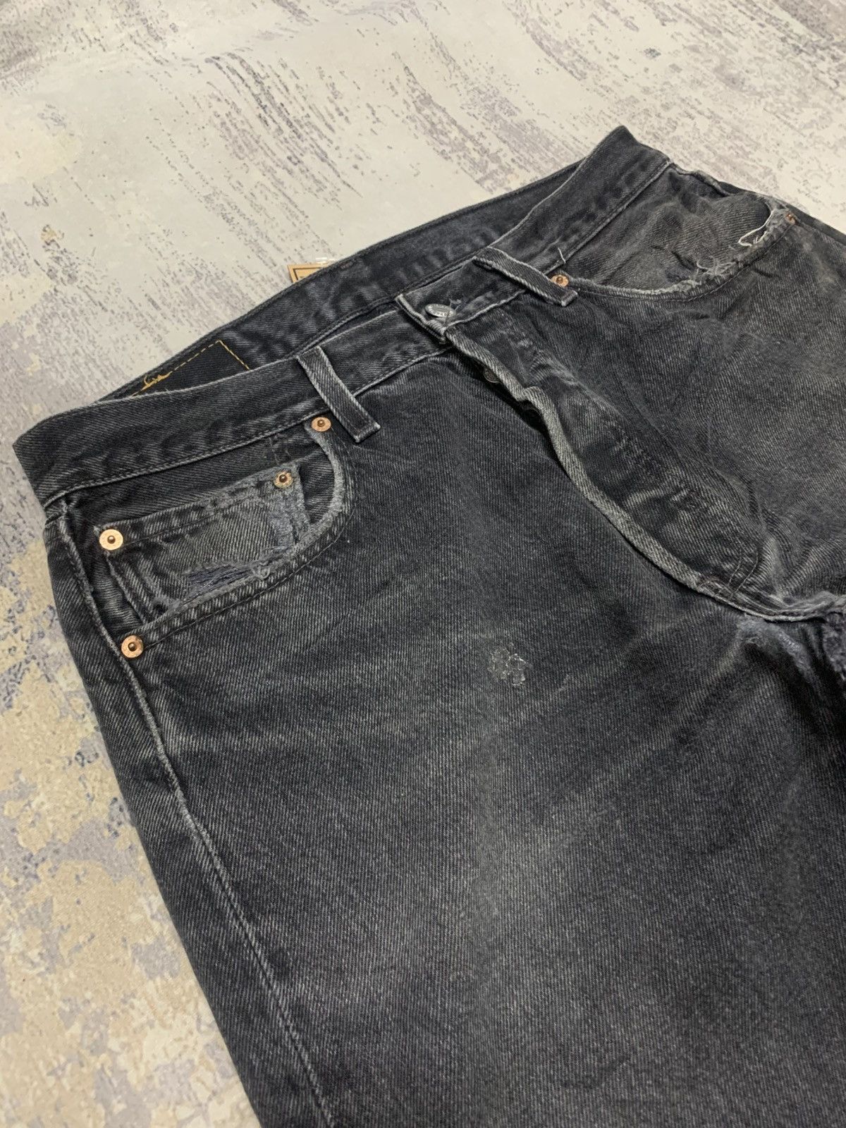 Levi's Vintage Levis 501 Levis Super Black Faded Jeans W32 Size US 32 / EU 48 - 4 Thumbnail