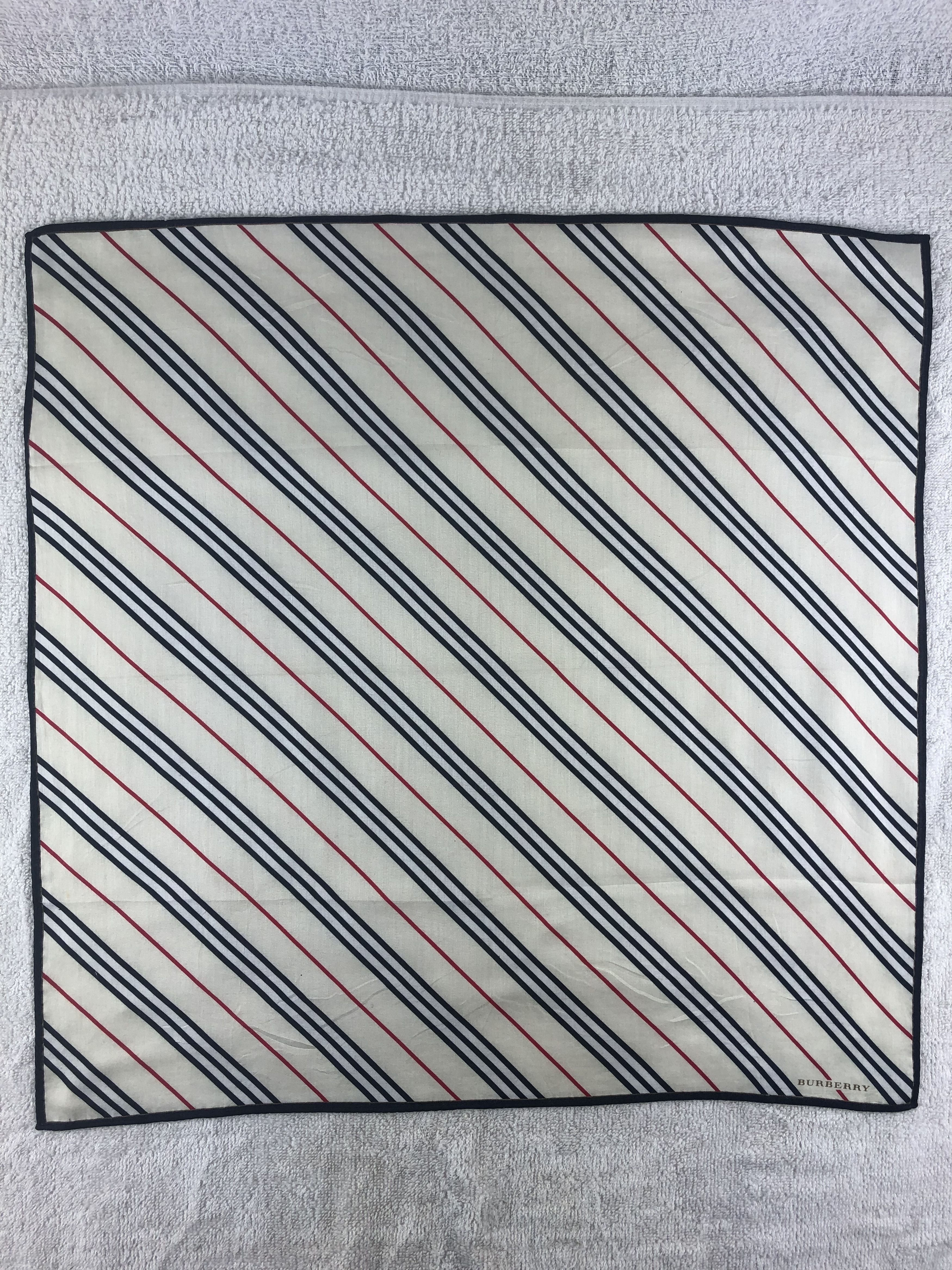 Burberry Burberry Handkerchief / Bandana / Neckerchief Size ONE SIZE - 3 Thumbnail