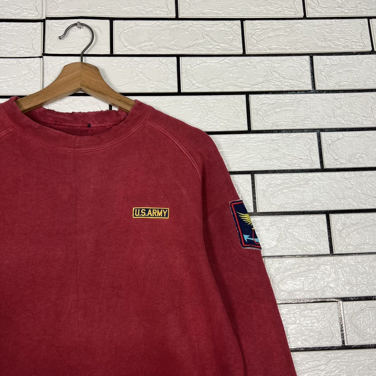 Vintage New Town City Concept Big Logo Sweatshirt US ARMY #4301-C195 Size US M / EU 48-50 / 2 - 7 Thumbnail