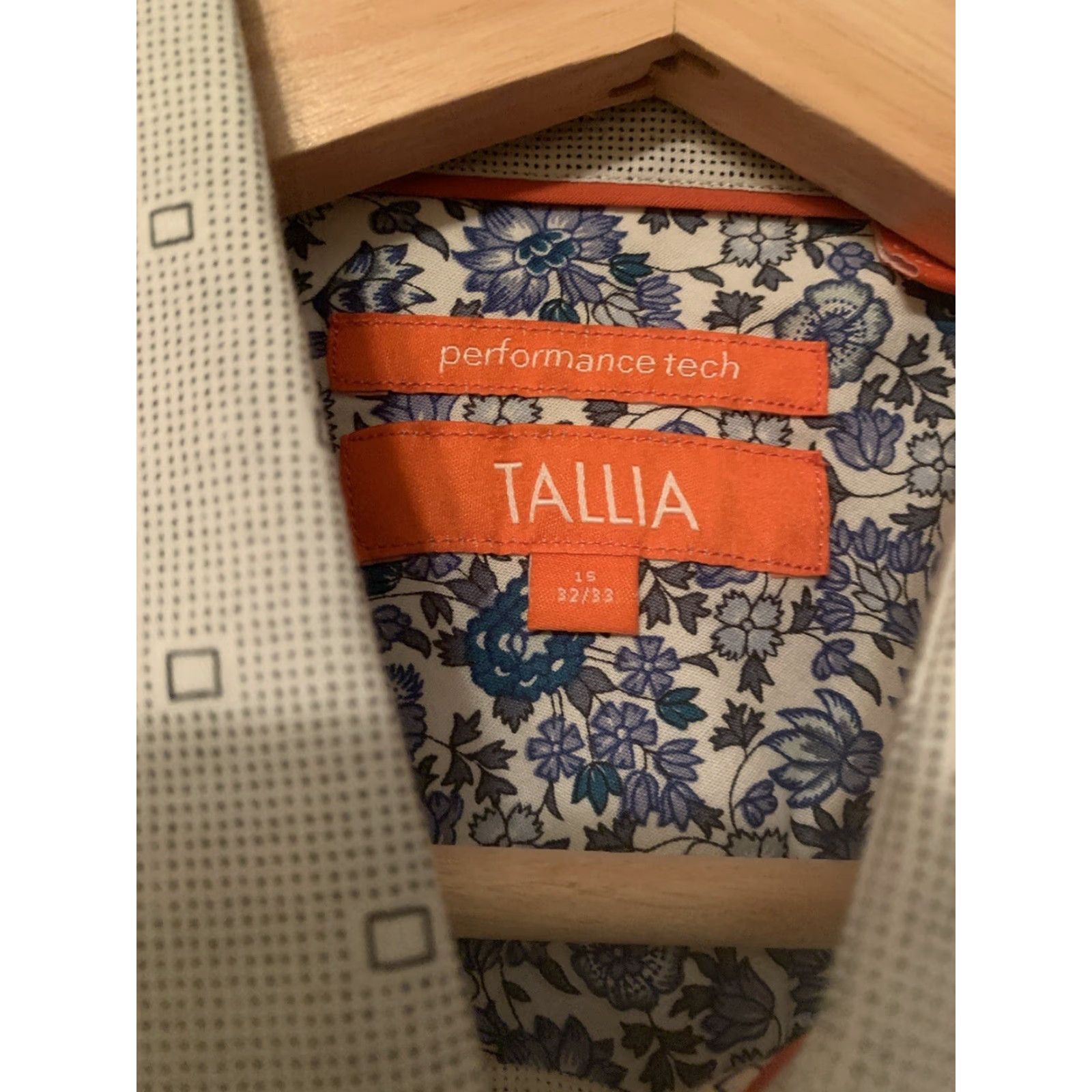 Tallia Tallia Sport Dress Shirt Men 15 32/33 Pink Orange Long Sleeve Button-Down Collar 34/35 Standard Cuff Regular Size 15 Tallia Sport Mens Shirt Size 40R - 7 Thumbnail