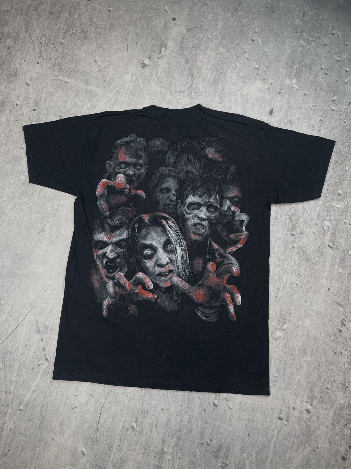 Vintage The Walking Dead tee black Zombie Size US M / EU 48-50 / 2 - 2 Thumbnail