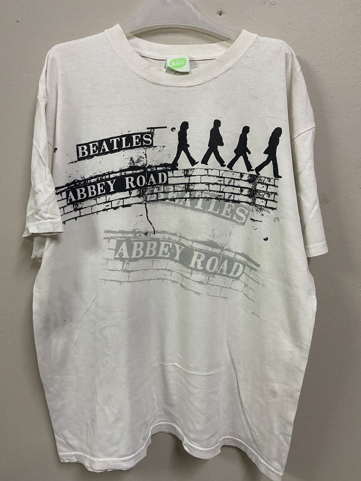 Band Tees × Vintage Crazy Vintage Y2KThe Beatles Band Graphic Tee! Size US L / EU 52-54 / 3 - 1 Thumbnail