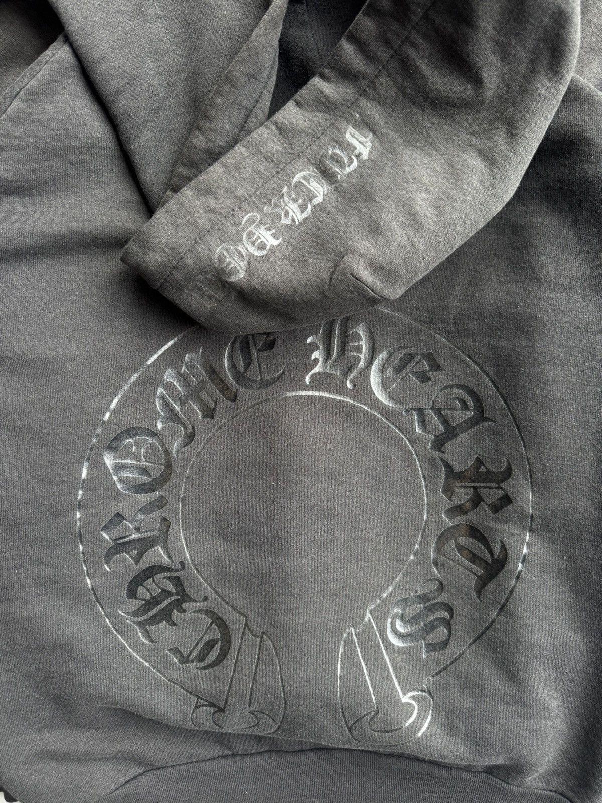 Chrome Hearts Vintage faded chrome hearts black tonal horse shoe hoodie Size US M / EU 48-50 / 2 - 2 Thumbnail