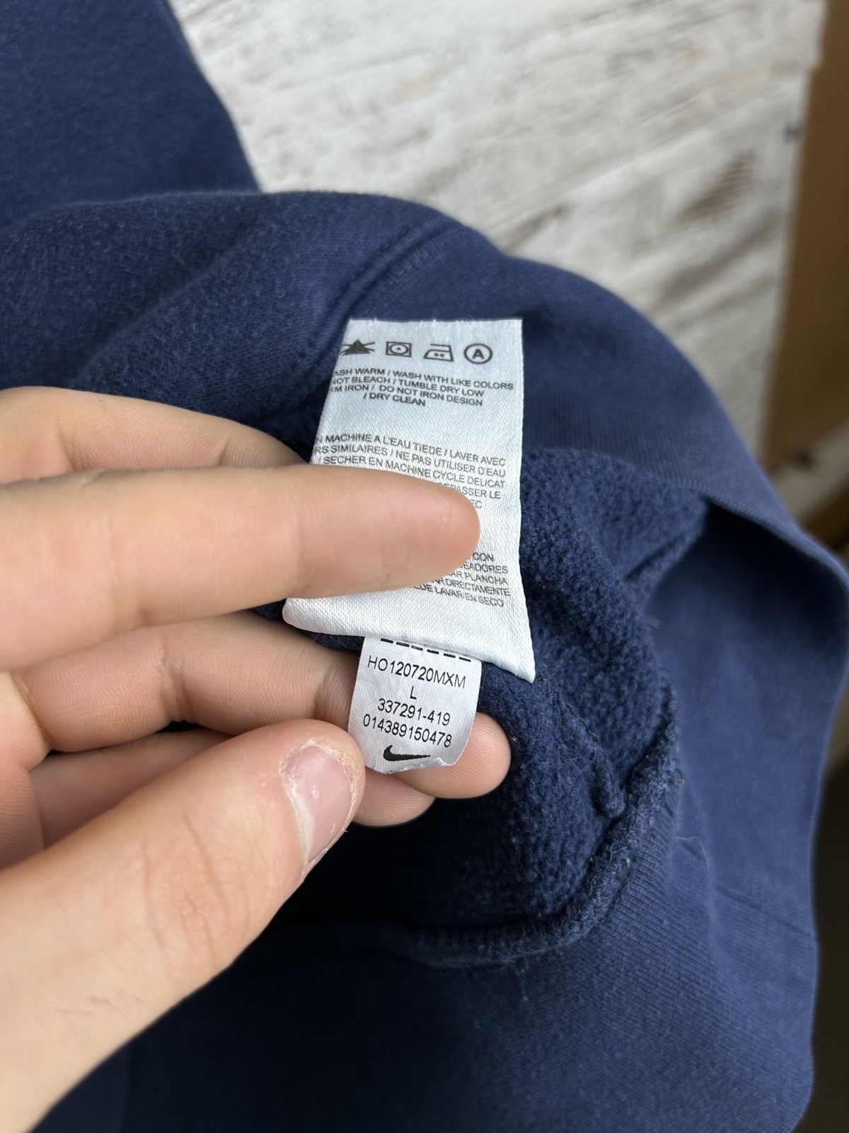 Nike Mens Vintage Nike centre swoosh hoodie y2k rare basic crazy Size US L / EU 52-54 / 3 - 10 Thumbnail