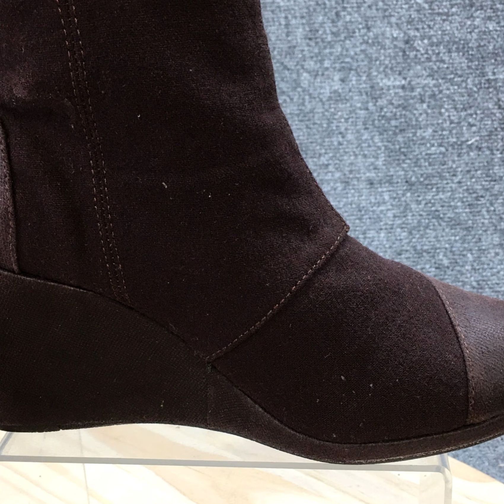 Toms TOMS Boots Womens 8.5 Ankle Booties Wedge Casual Comfort Brown Suede Zipper Boot Size US 9 / IT 39 - 2 Thumbnail