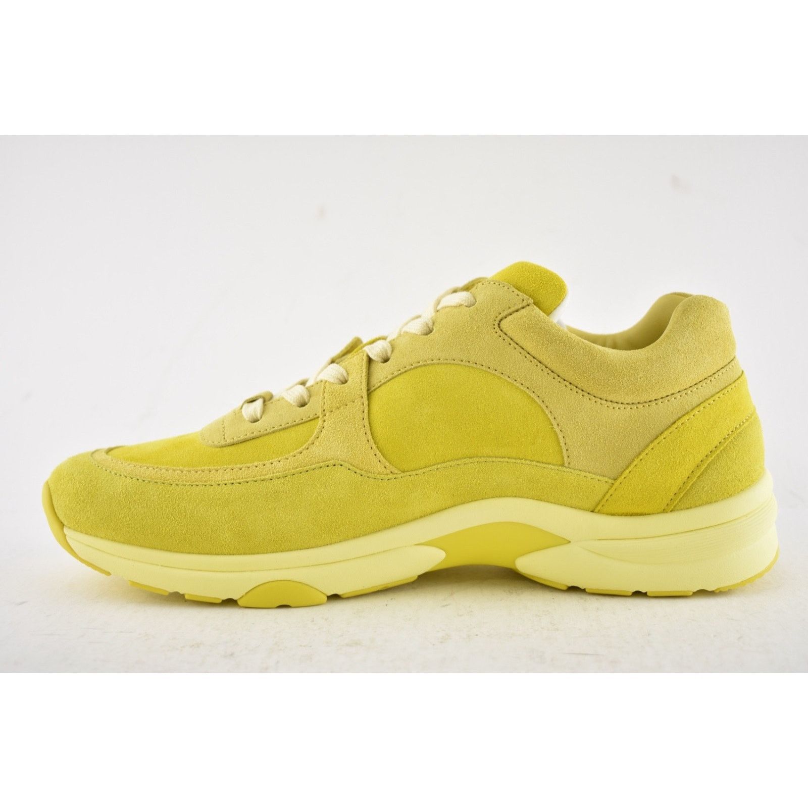 Chanel Chanel 19S Mens Yellow White Suede CC Logo Low Top Size US 11 / EU 44 - 9 Thumbnail