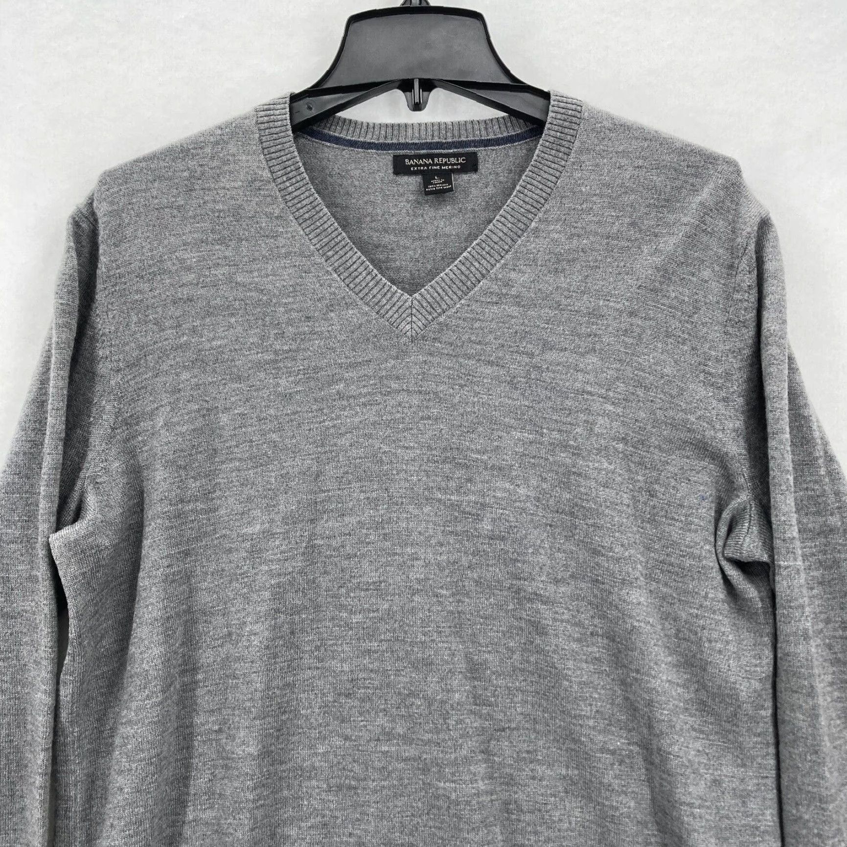 Banana Republic Banana Republic Mens Large Gray Extra Fine Merino Wool V Neck Sweater Pullover Knit Shirt/Top Size US L / EU 52-54 / 3 - 2 Thumbnail