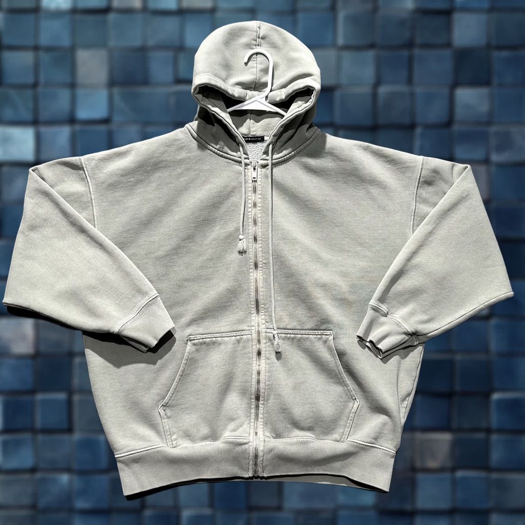 Brandy Melville Brandy Melville Sweatshirt Womens One Size Light Green/Gray Heavy Oversized GUC Size ONE SIZE - 1 Thumbnail