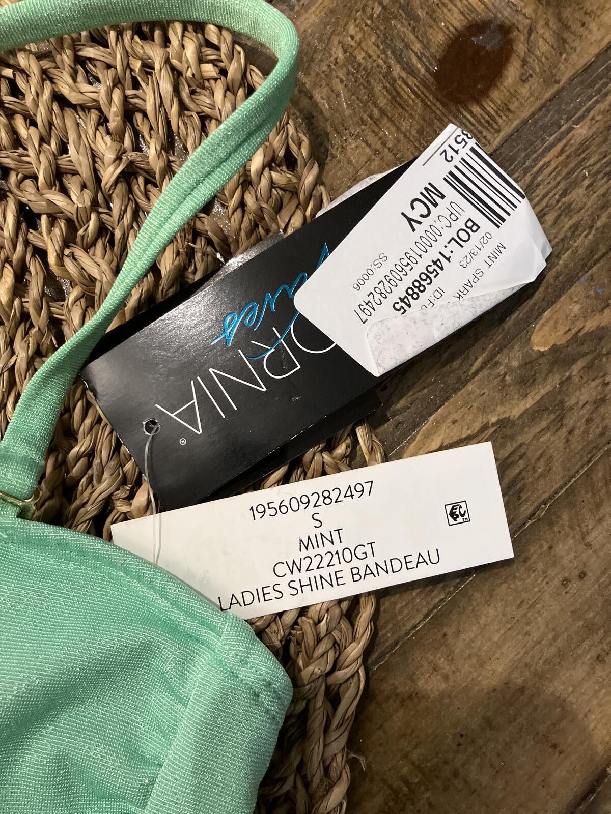 Other NWT California Waves Bikini Top Mint Size Small Size ONE SIZE - 2 Thumbnail