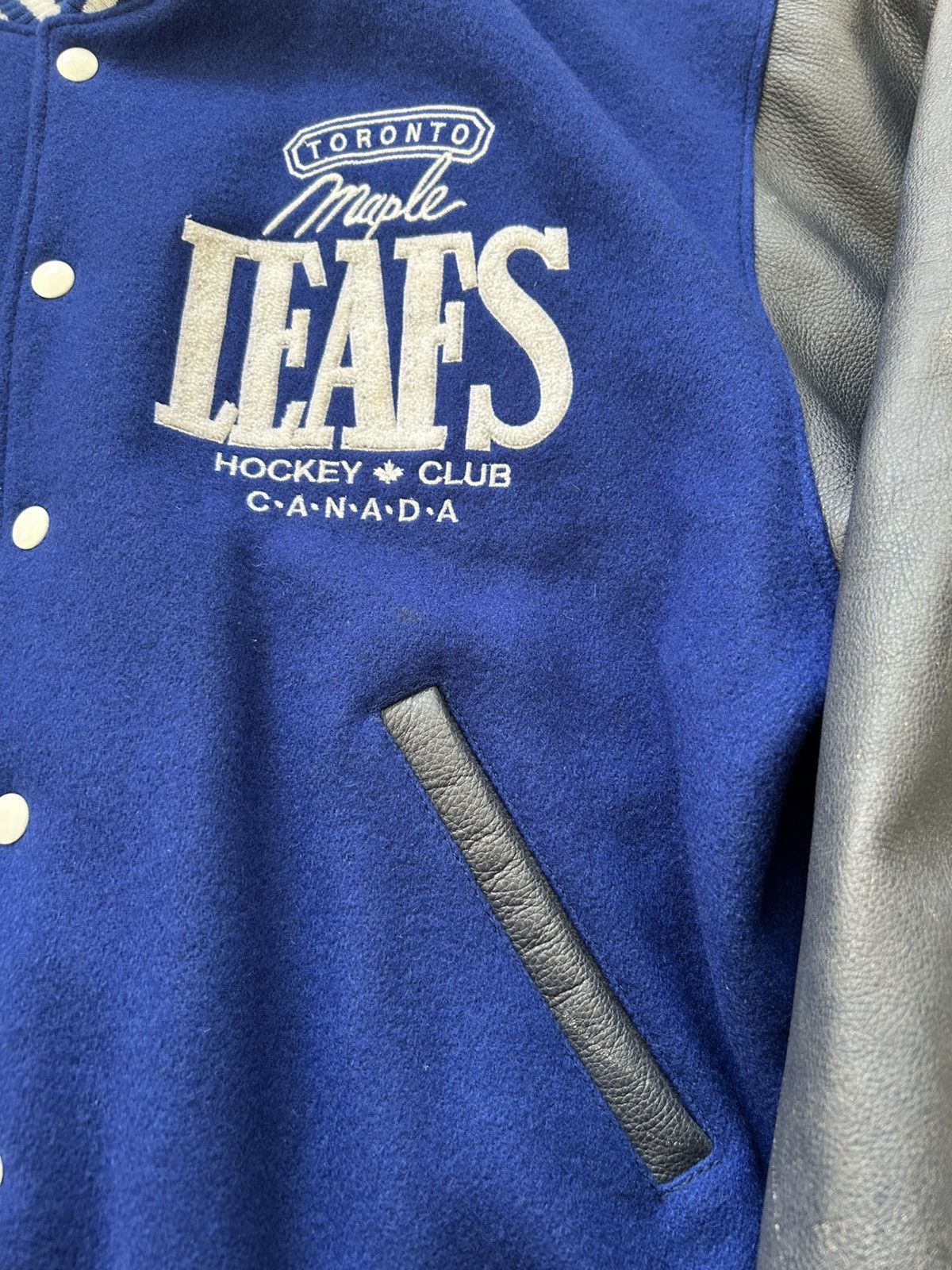 Roots Vintage Roots Toronto Maple Leafs Wool Varsity Jacket Size US M / EU 48-50 / 2 - 9 Thumbnail
