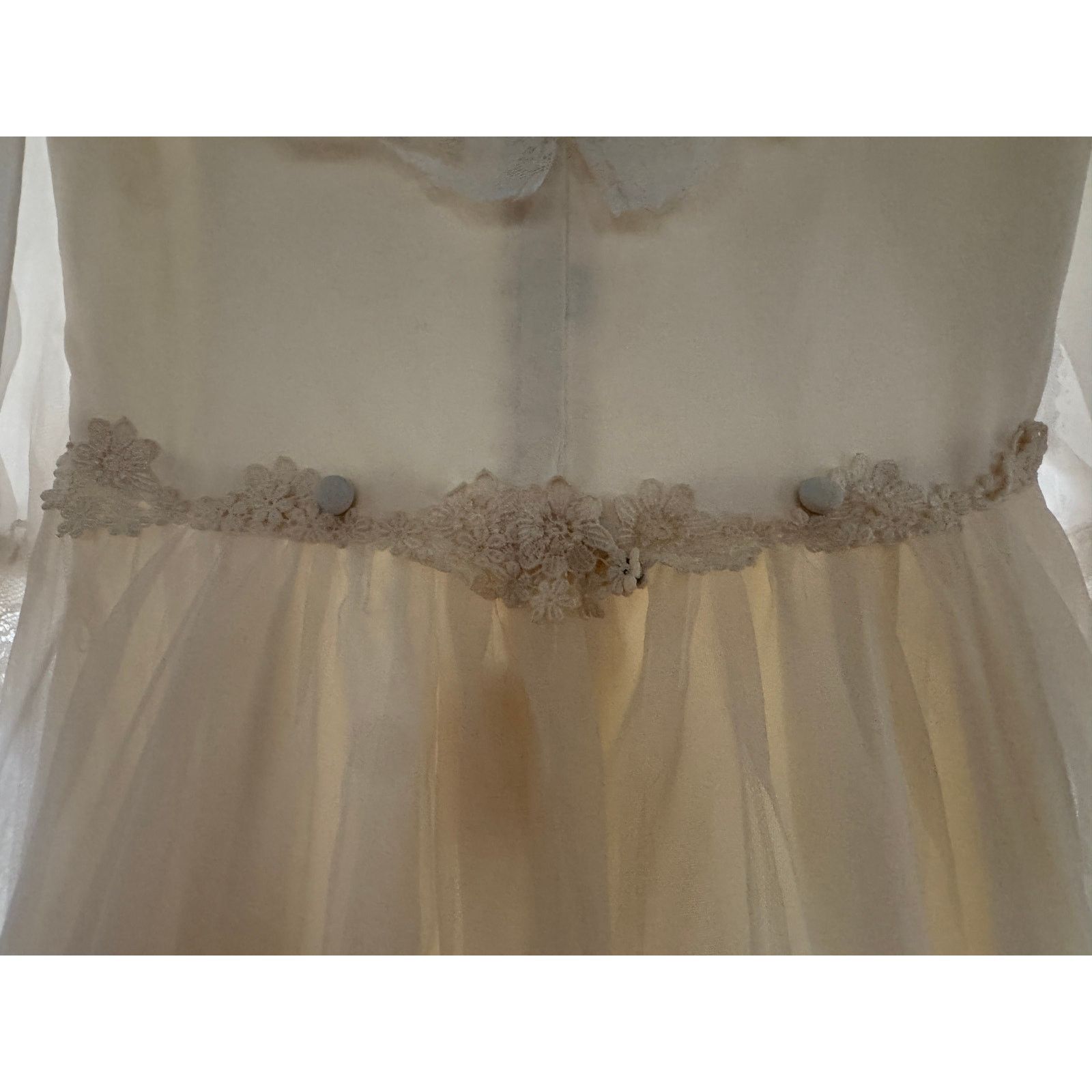 Luxe Vintage Eve of Milady Lace Stunning Wedding Dress with Hat Size S / US 4 / IT 40 - 14 Thumbnail