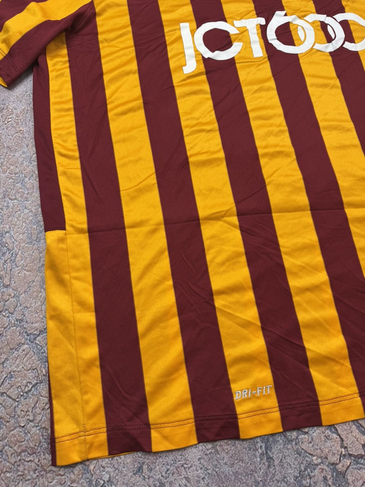 Nike Bradford City 14/15 Home Football Jersey Size US XXL / EU 58 / 5 - 3 Thumbnail