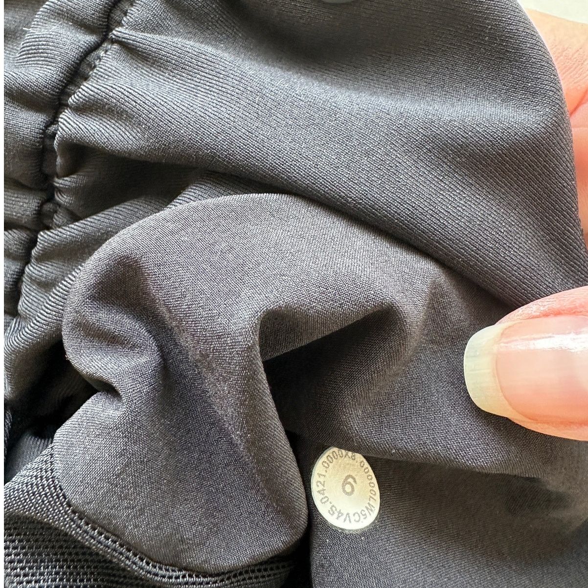 Lululemon Lululemon Black High Rise Jogger Drawstring Banded Hem 6 Size 28" / US 6 / IT 42 - 7 Thumbnail