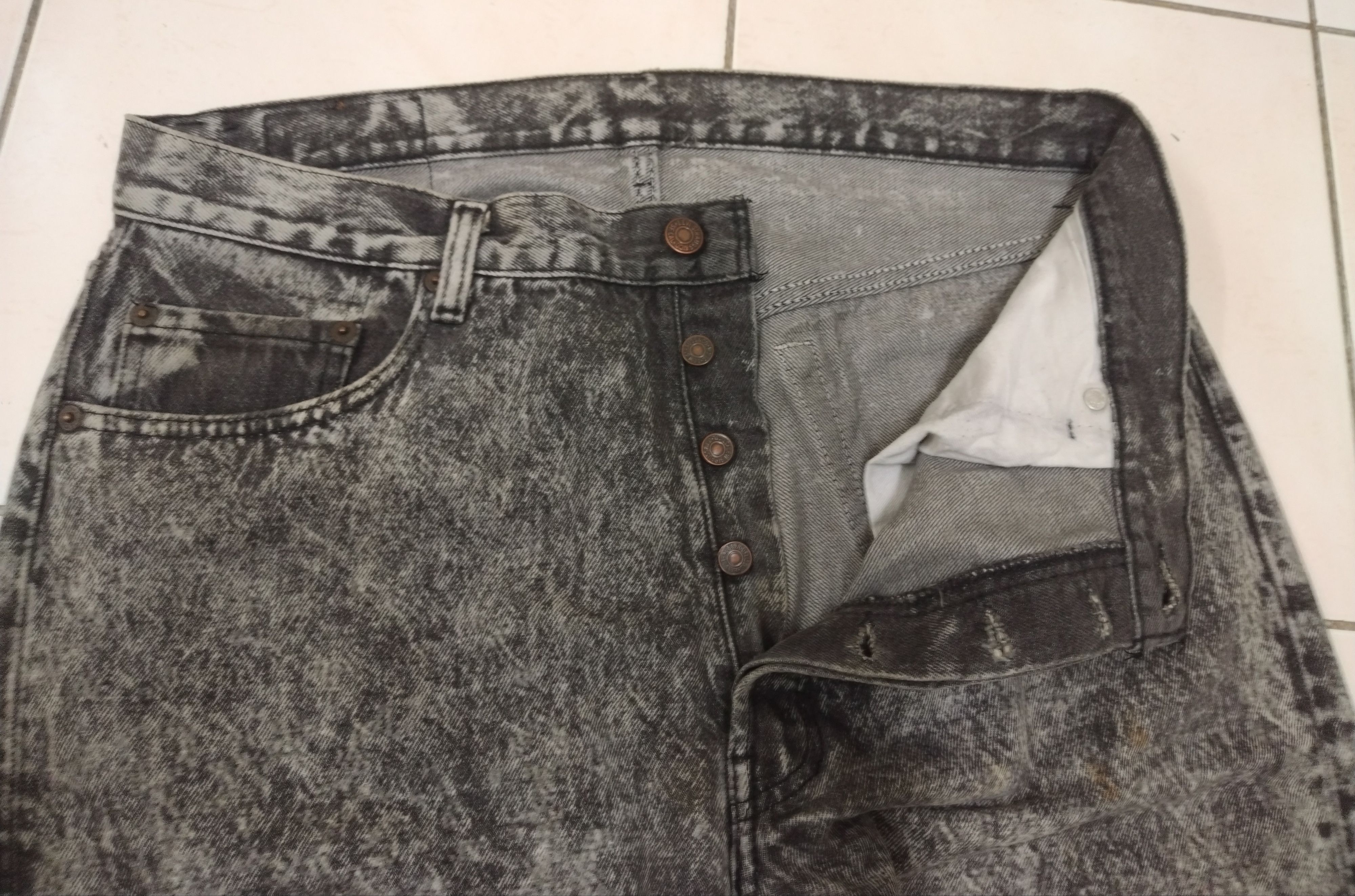 If Six Was Nine × Levi's 💥Sendoffer💥 Rare acid wash Levis 501 80's black 36X 30 Size US 36 / EU 52 - 12 Thumbnail