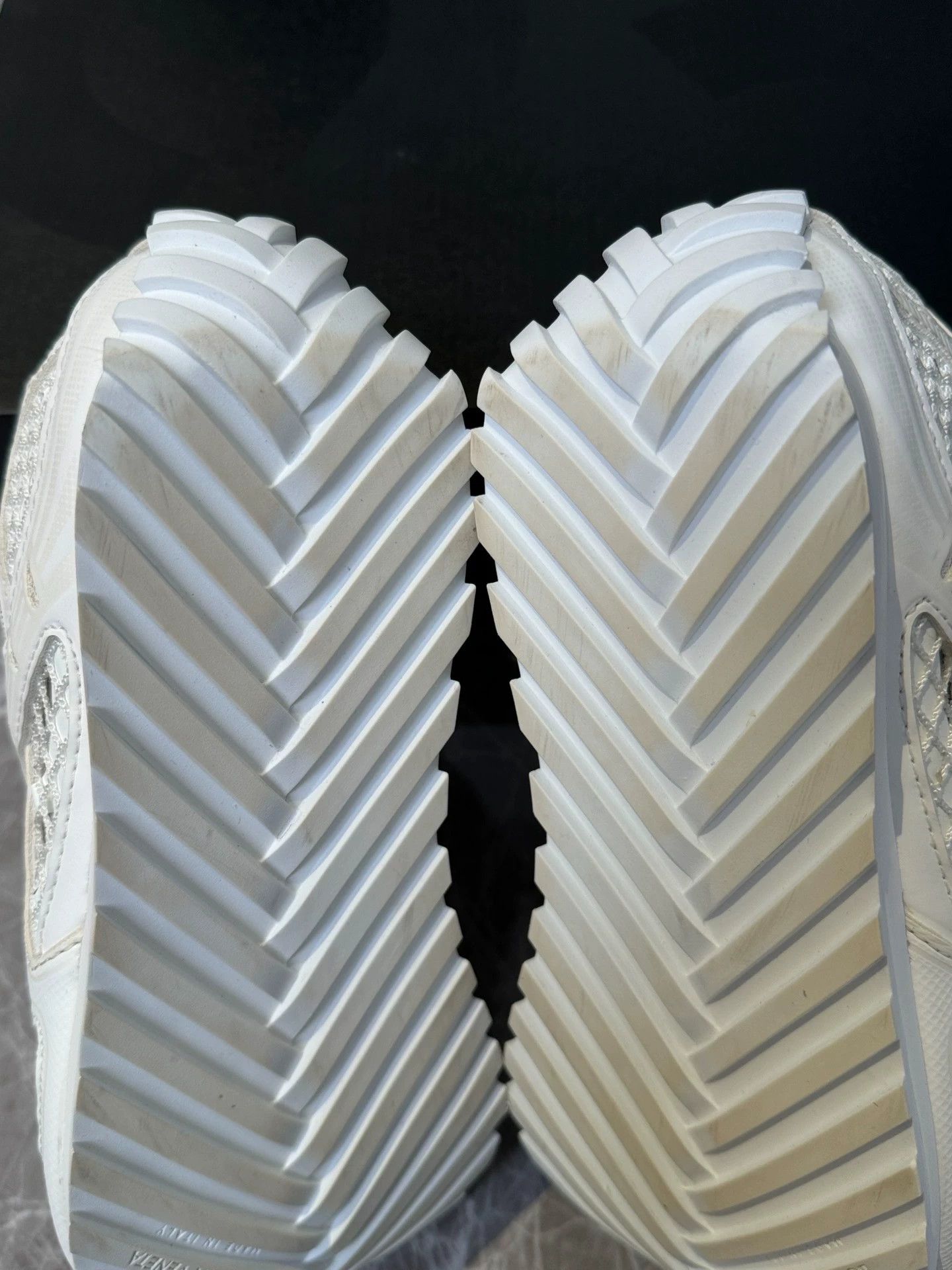 Bottega Veneta Bottega Veneta Runner Sneakers White 37 (Fits 36/37) Size US 6.5 / IT 36.5 - 8 Thumbnail